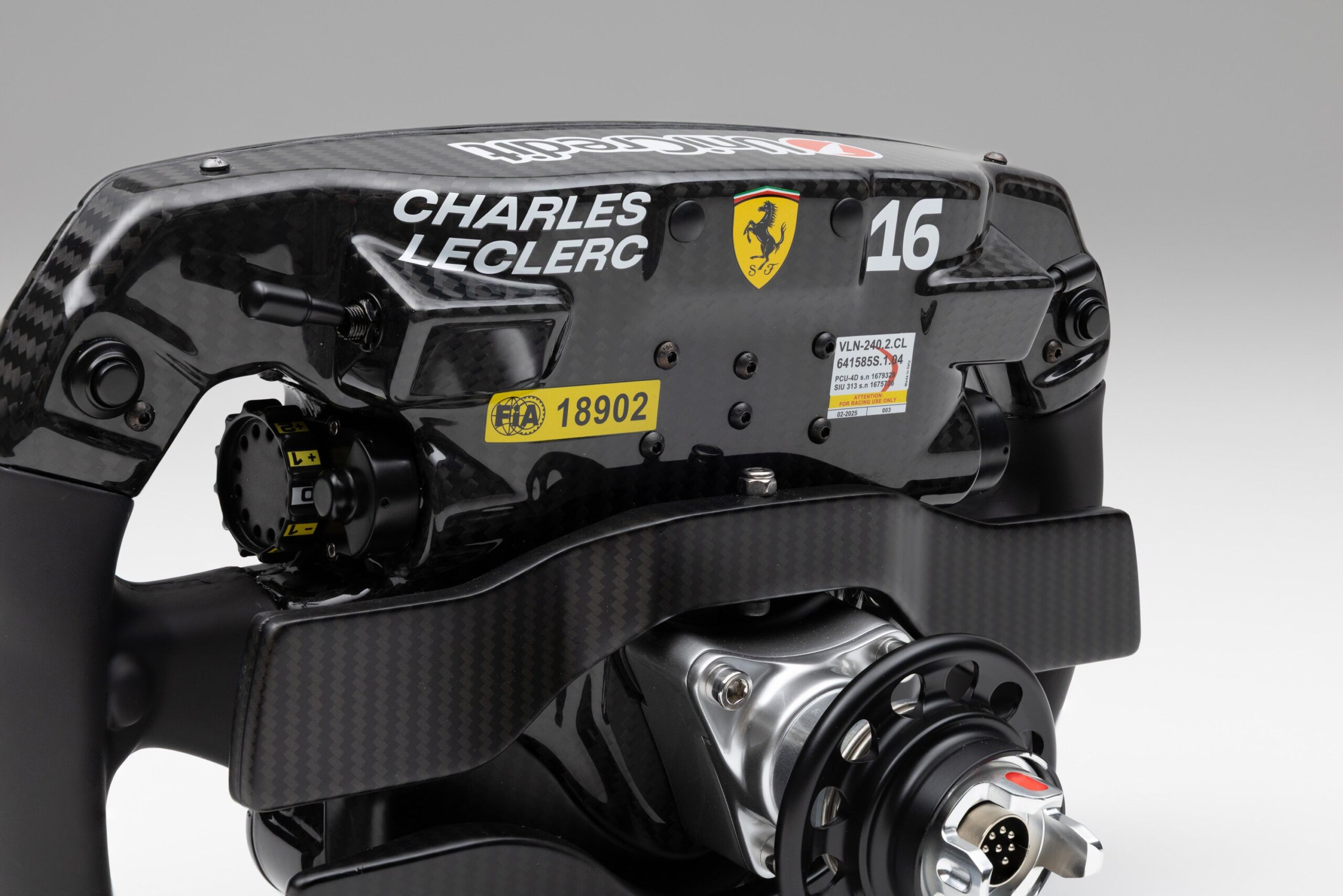Amalgam Ferrari SF-25 Lenkrad 2025 | 1:8 – Bild 12