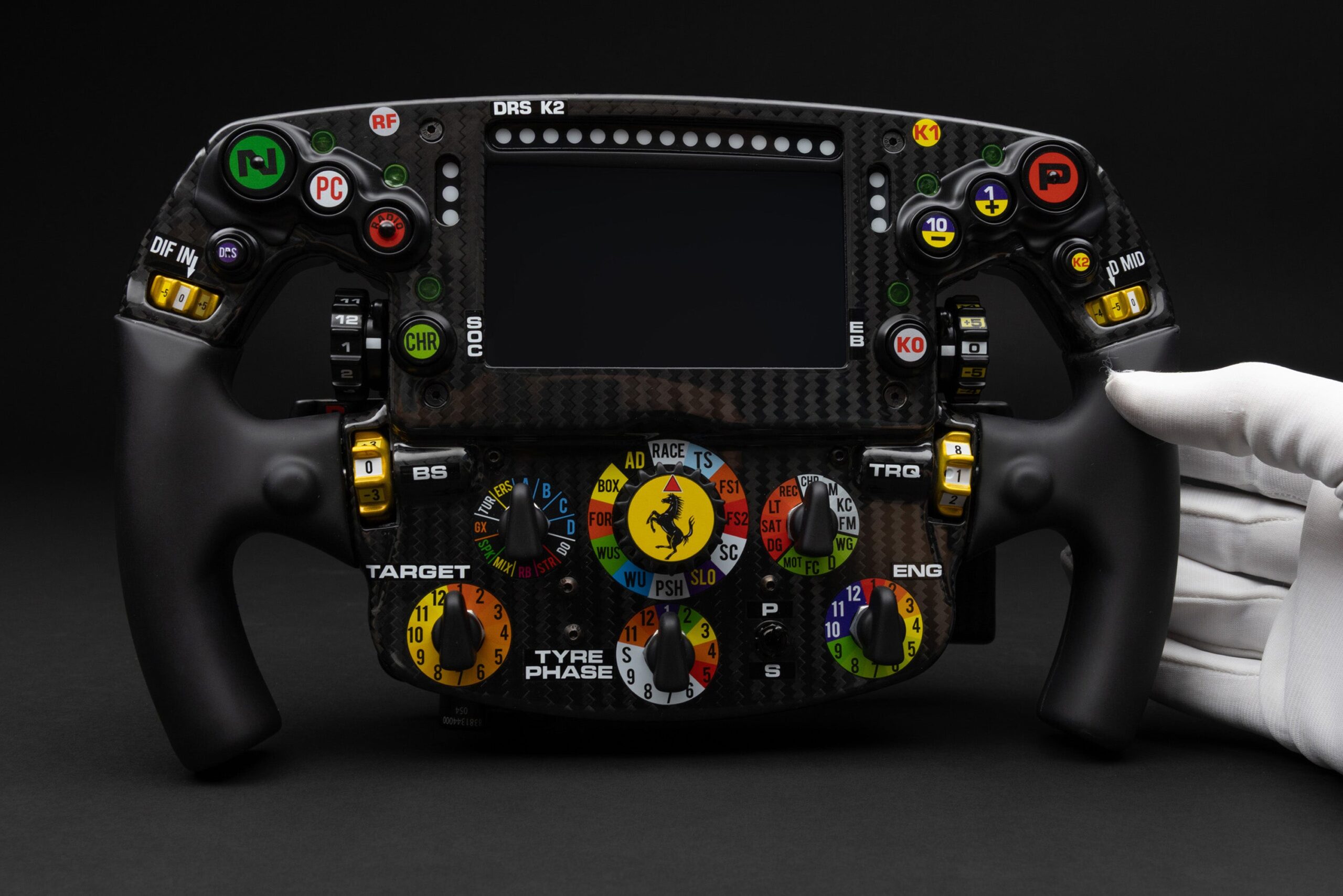 Amalgam Ferrari SF-25 Lenkrad 2025 | 1:8 – Bild 3
