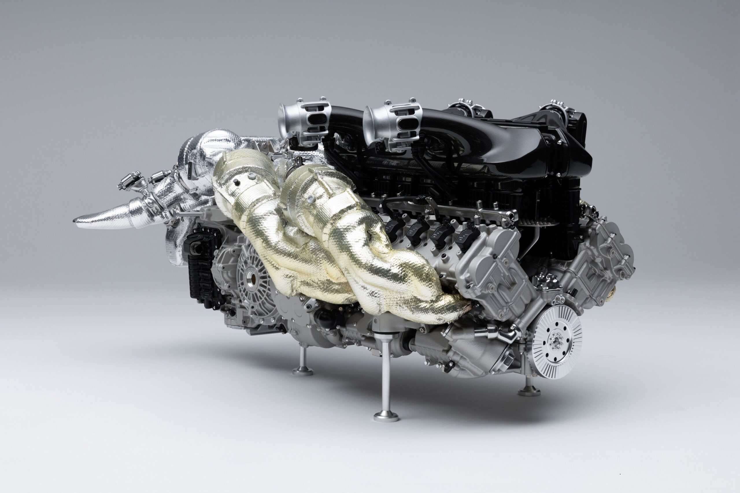 Amalgam Bugatti Tourbillon V16 Engine and Gearbox (2026) | 1:4 - Image 14