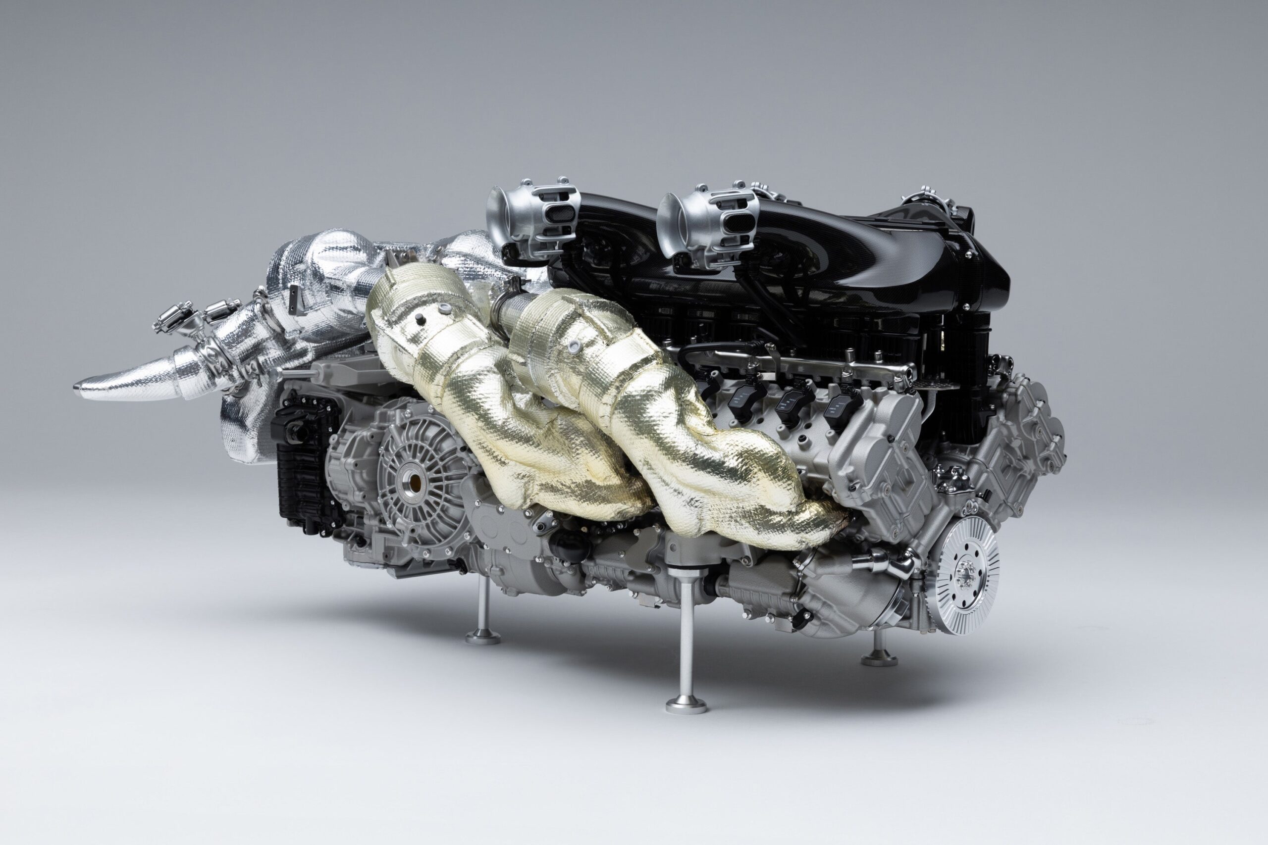 Amalgam Bugatti Tourbillon V16 Engine and Gearbox (2026) | 1:4 - Image 15