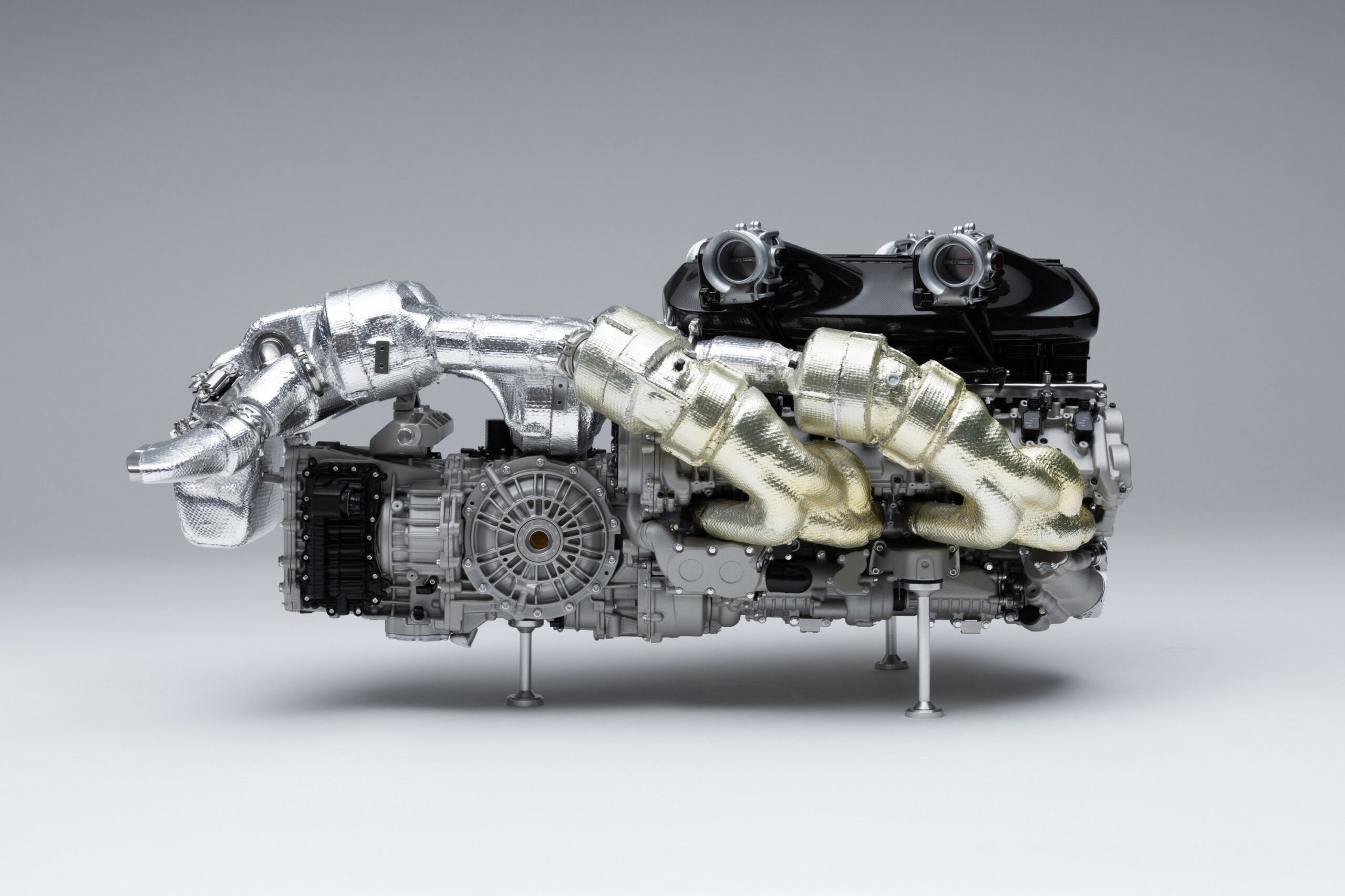 Amalgam Bugatti Tourbillon V16 Engine and Gearbox (2026) | 1:4 - Image 16