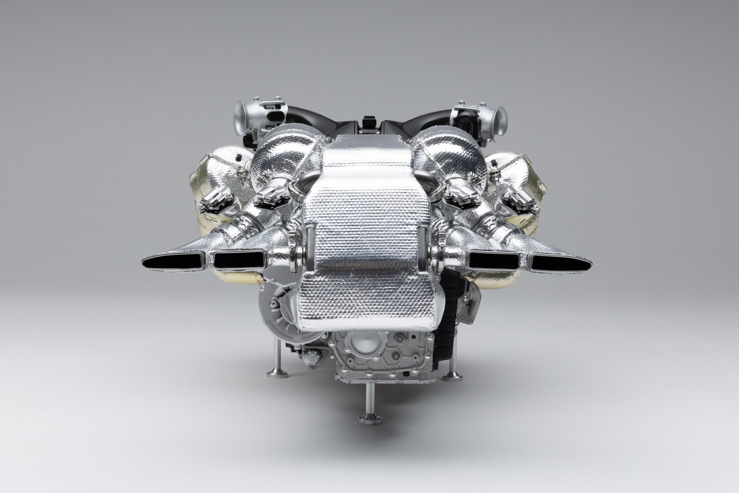 Amalgam Bugatti Tourbillon V16 Engine and Gearbox (2026) | 1:4 - Image 19