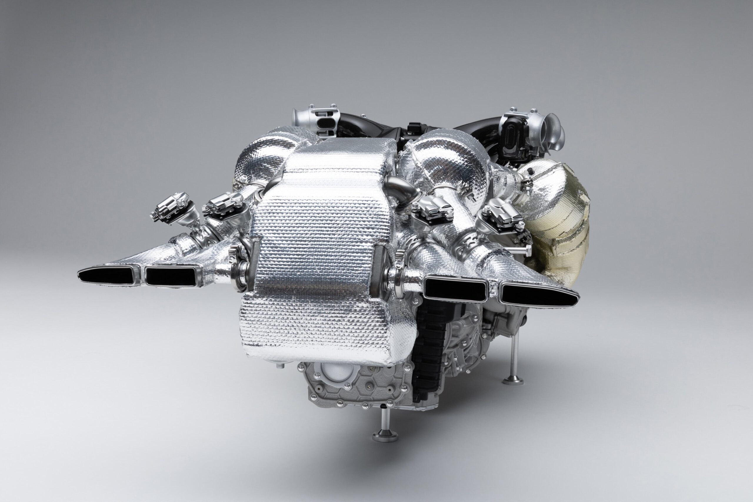 Amalgam Bugatti Tourbillon V16 Engine and Gearbox (2026) | 1:4 - Image 20