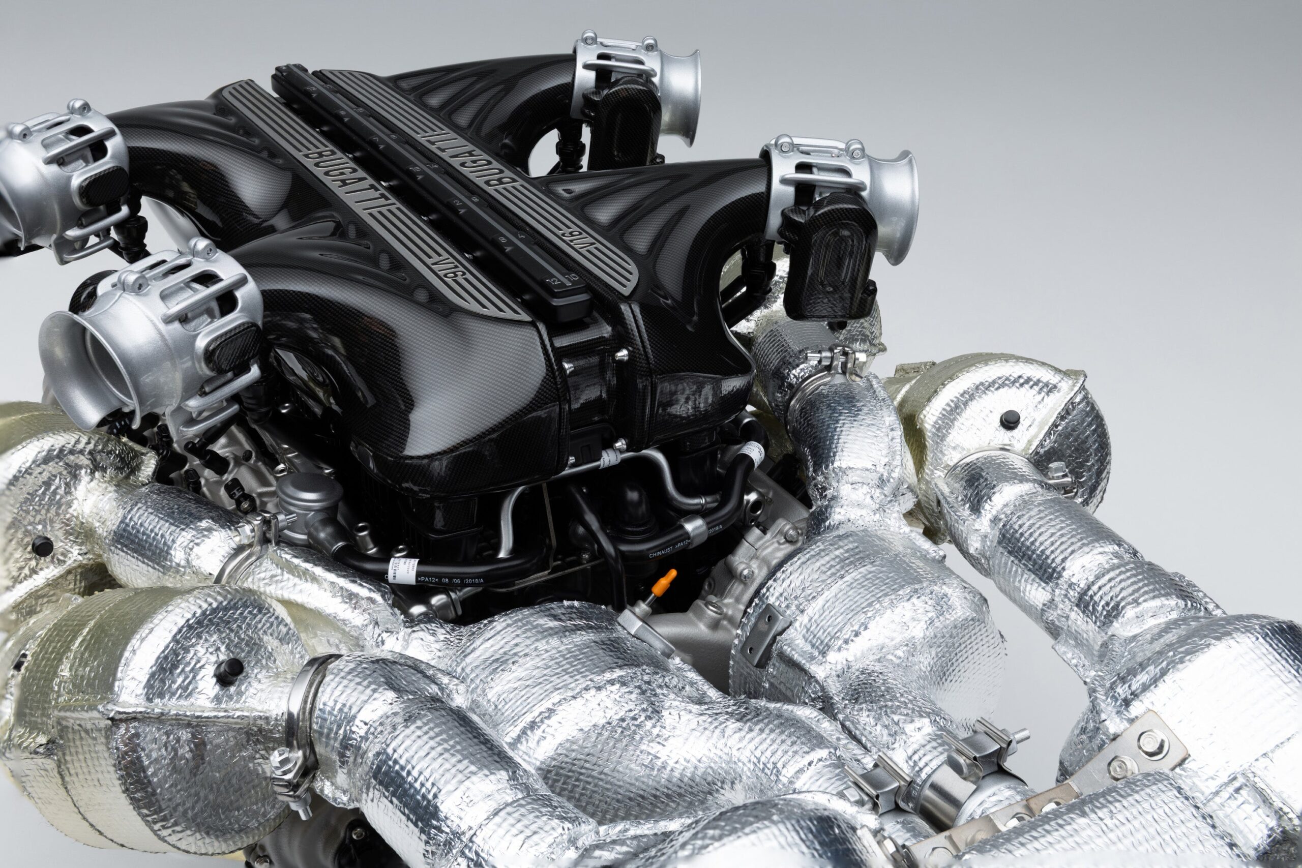 Amalgam Bugatti Tourbillon V16 Engine and Gearbox (2026) | 1:4 - Image 21