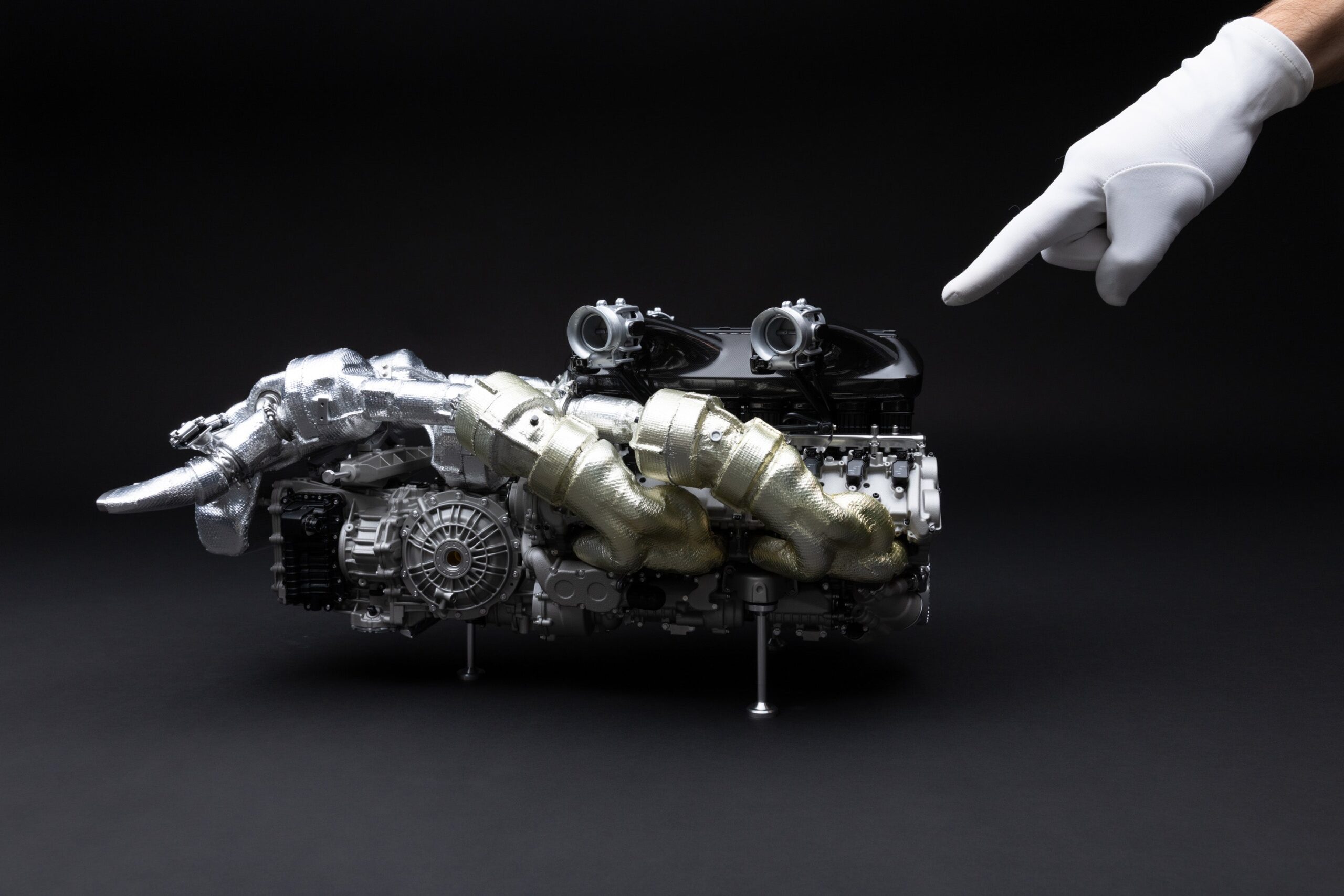 Amalgam Bugatti Tourbillon V16 Engine and Gearbox (2026) | 1:4 - Image 3