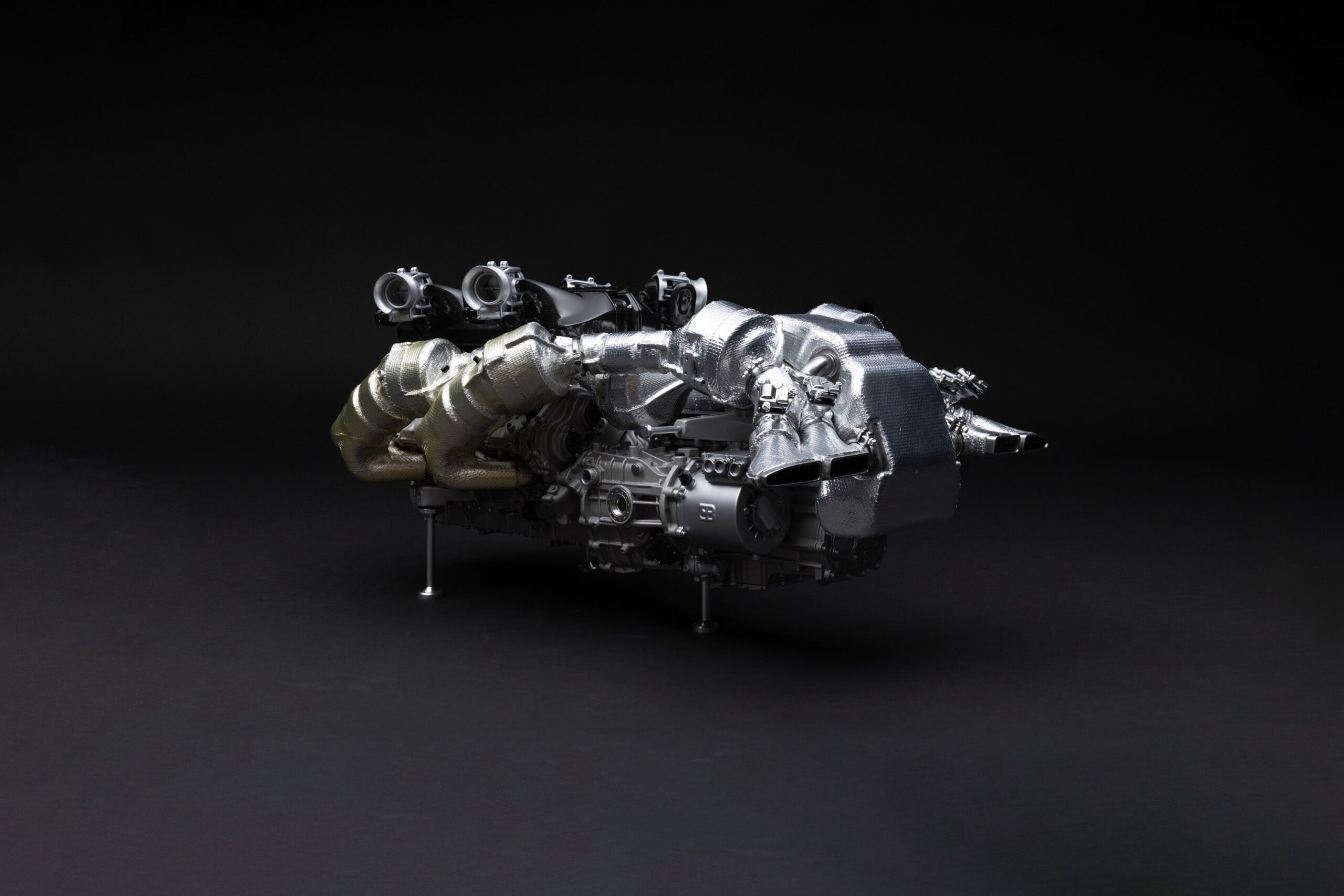 Amalgam Bugatti Tourbillon V16 Engine and Gearbox (2026) | 1:4 - Image 2