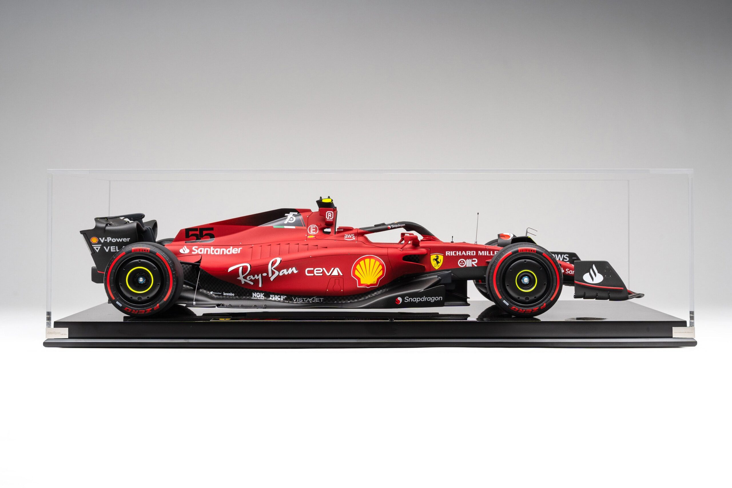 Amalgam Ferrari F1-75 2022 Bahrain Grand Prix - Dunkelrot | 1:8 - 画像10