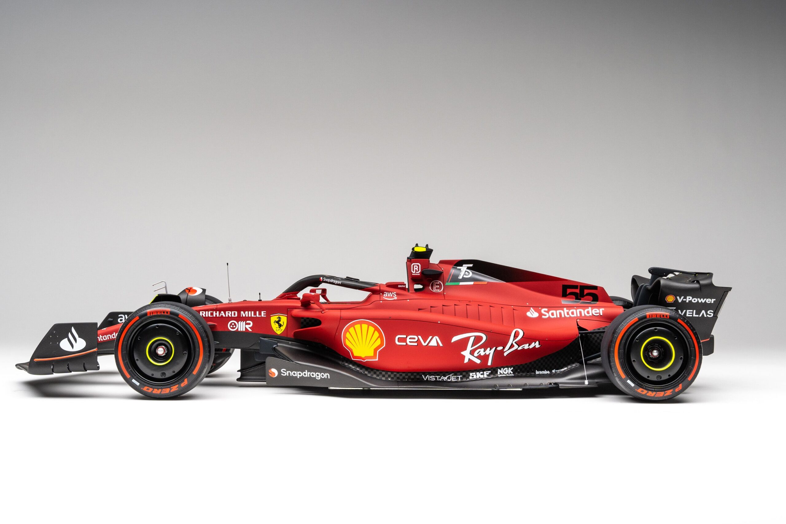 Amalgam Ferrari F1-75 2022 Bahrain Grand Prix - Dunkelrot | 1:8 - 画像11