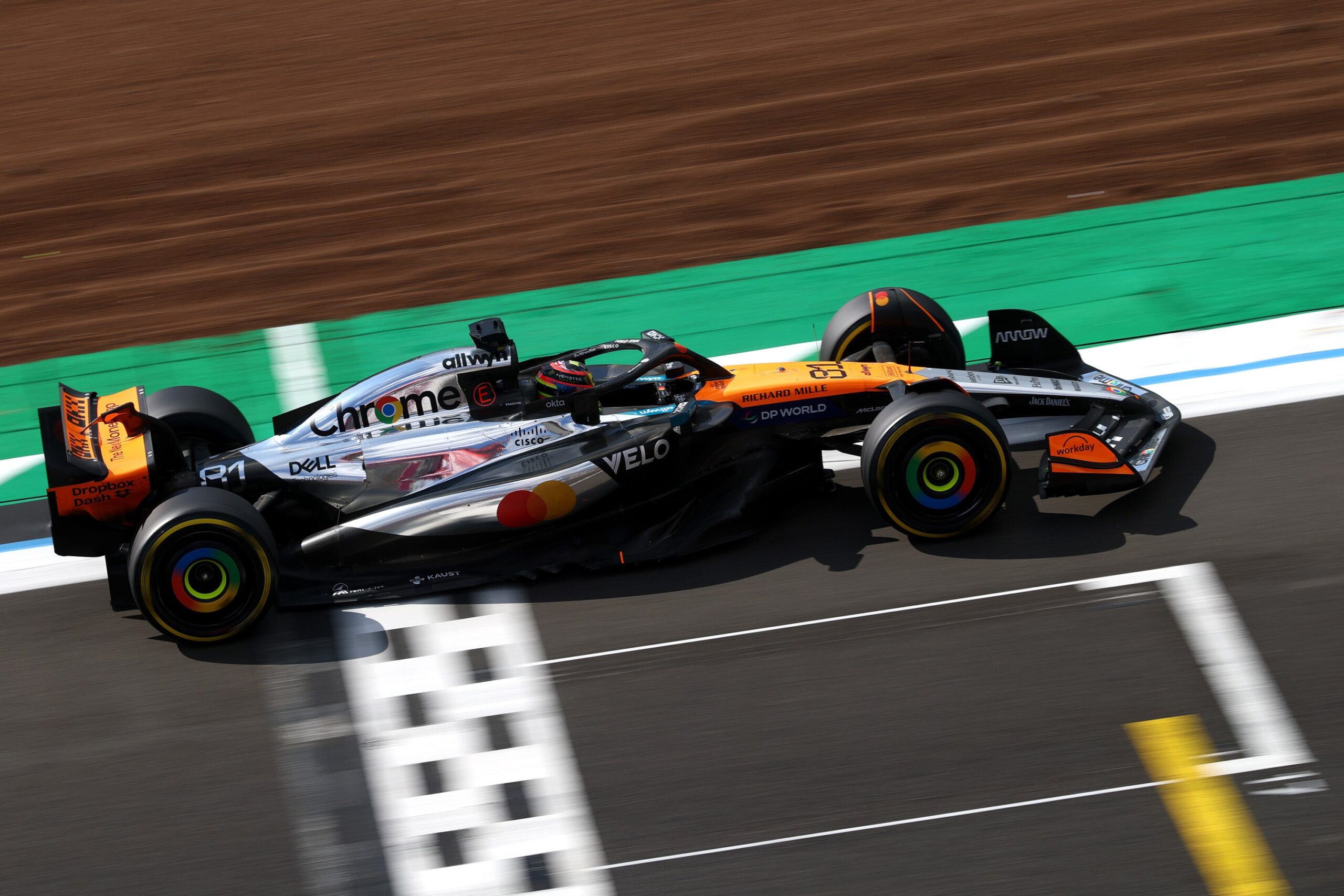 Amalgam McLaren MCL39 2025 British Grand Prix - Chrom / Orange | 1:8 - 画像24