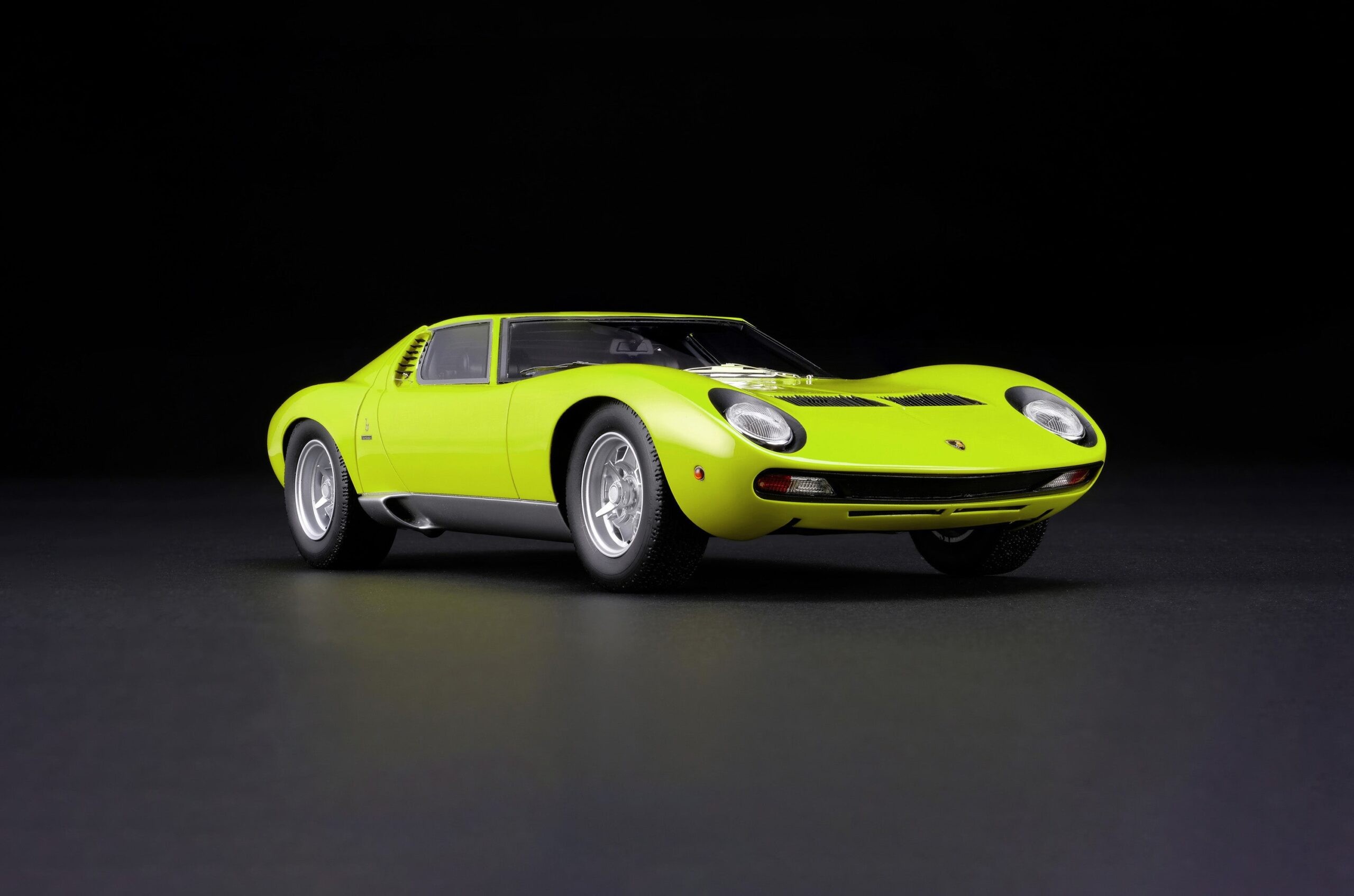 Amalgam Lamborghini Miura P400 SV | 1:18 - 画像34