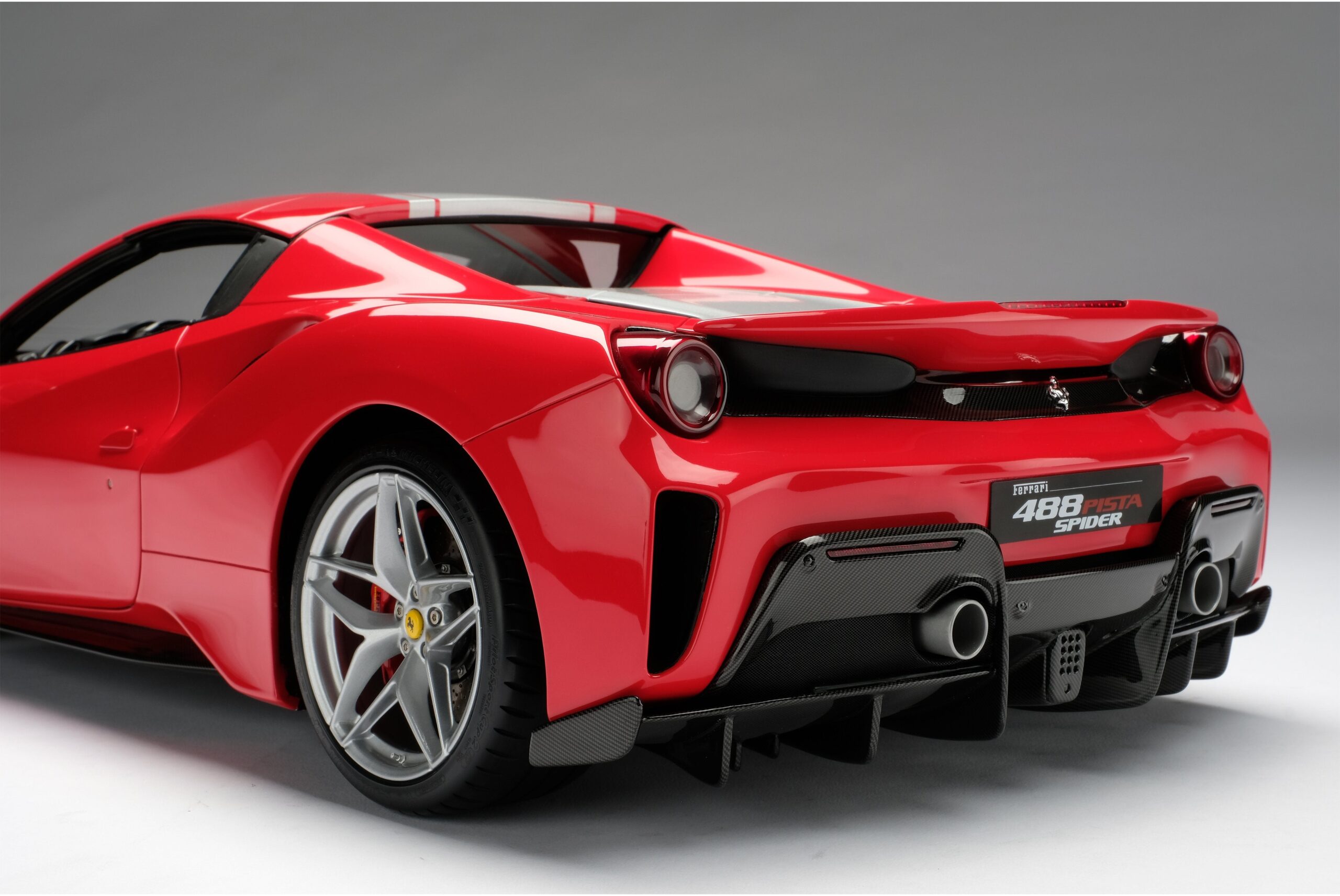 Amalgam Ferrari 488 Pista Spider (2018) - Blau | 1:8 - 画像14