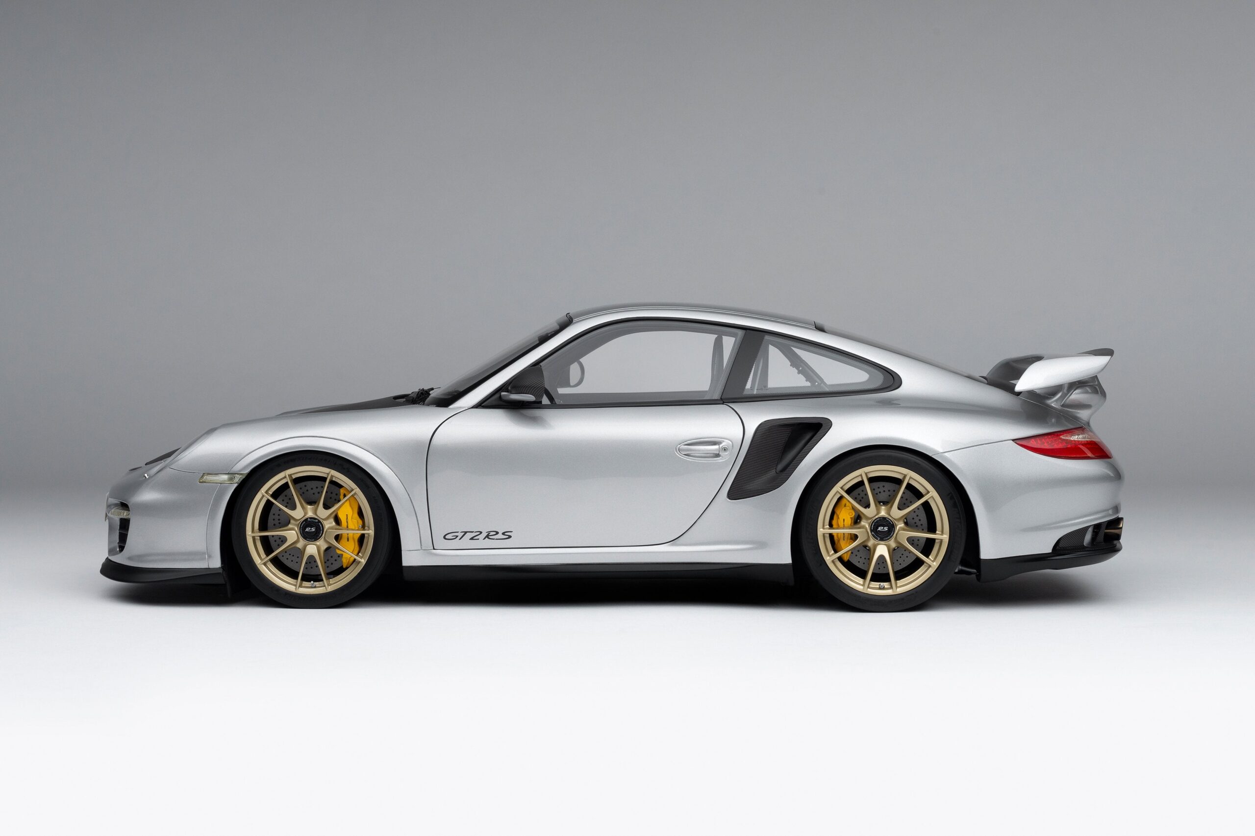 Amalgam Porsche 911 GT2 RS (2010) - Gelb | 1:8 – Bild 6