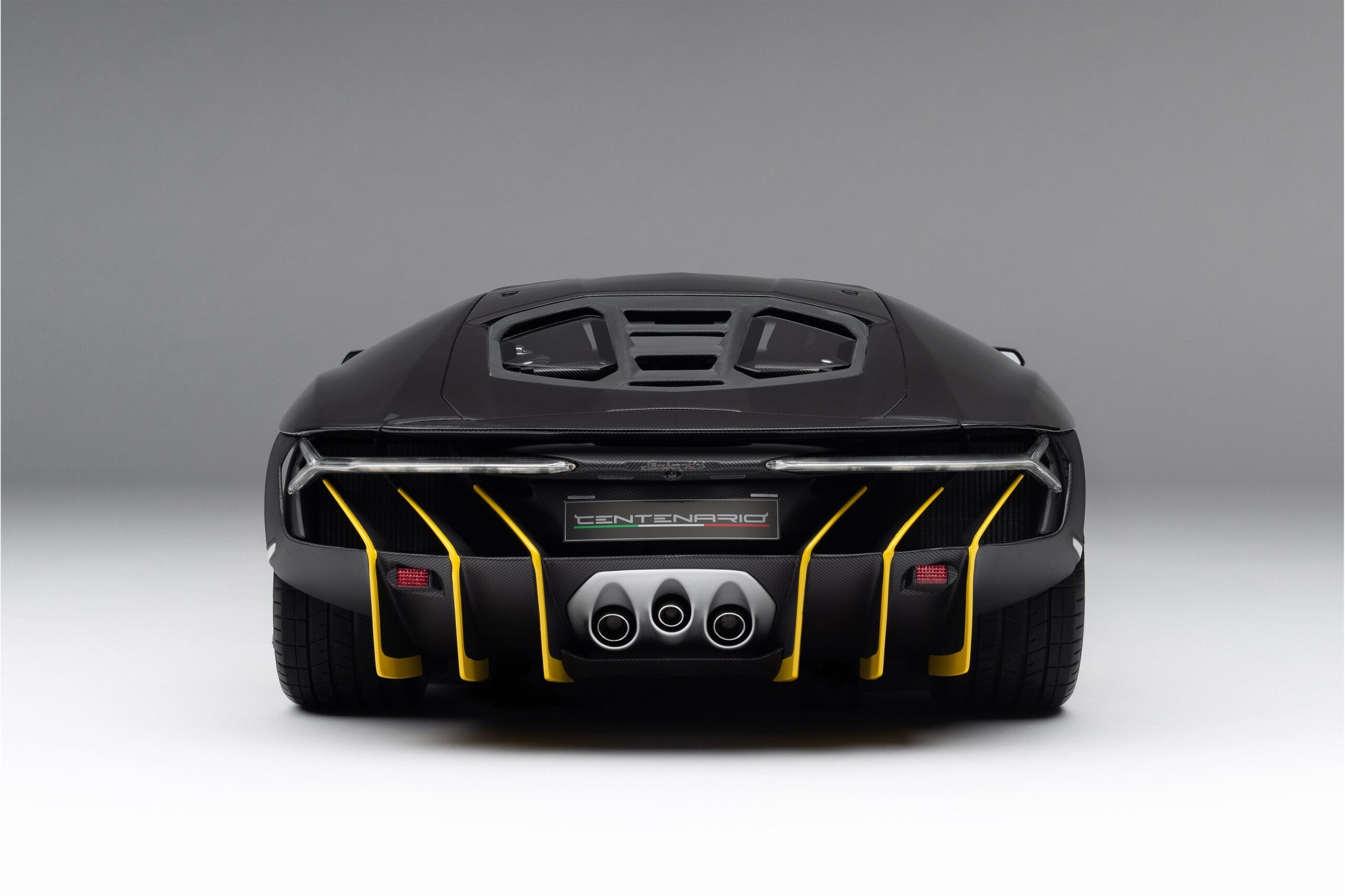 Amalgam Lamborghini Centenario Genfer Auto-Salon 2016 - Silber | 1:8 - Imagen 9