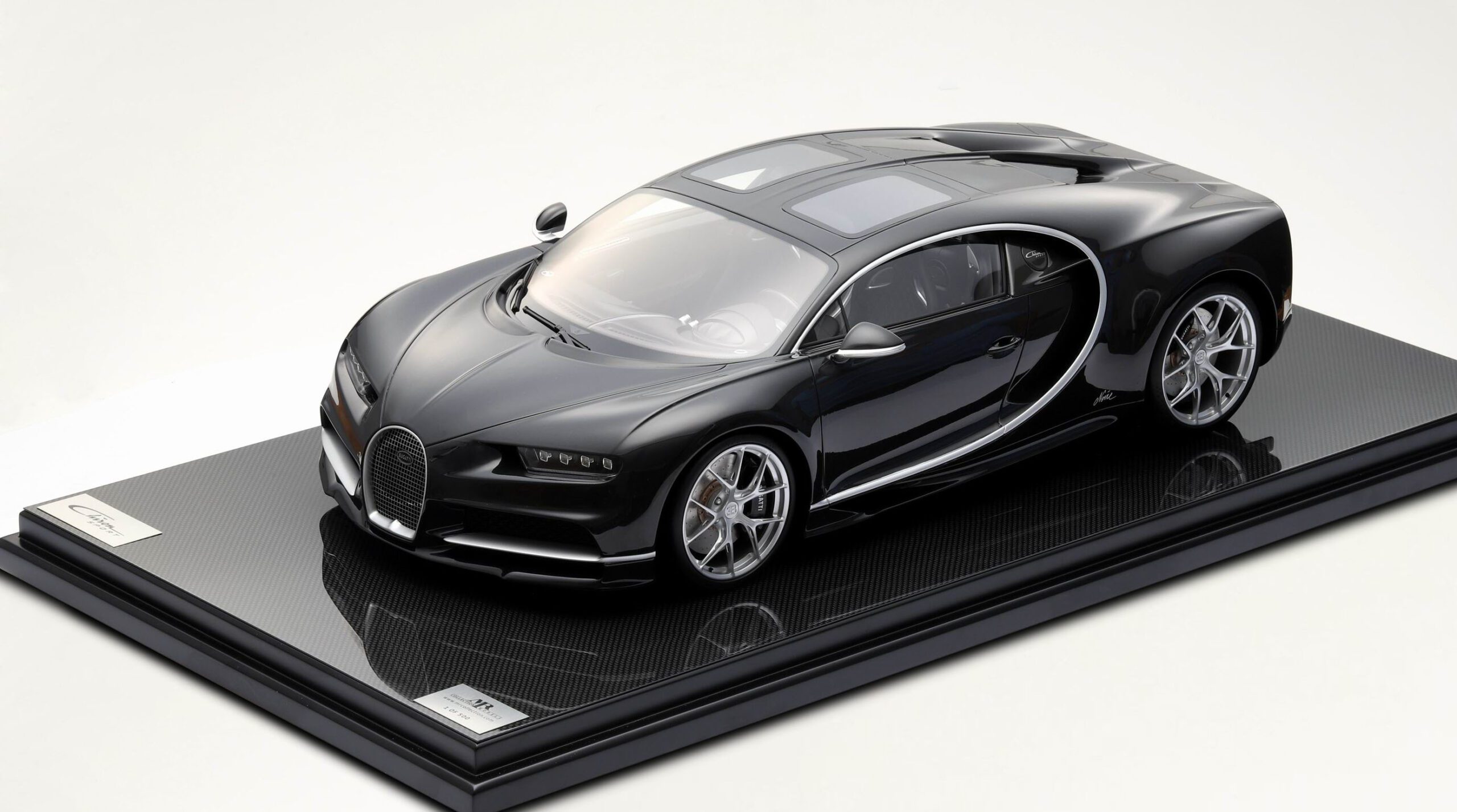 MR Collection Bugatti Chiron Sport Noire Elegance | 1:8