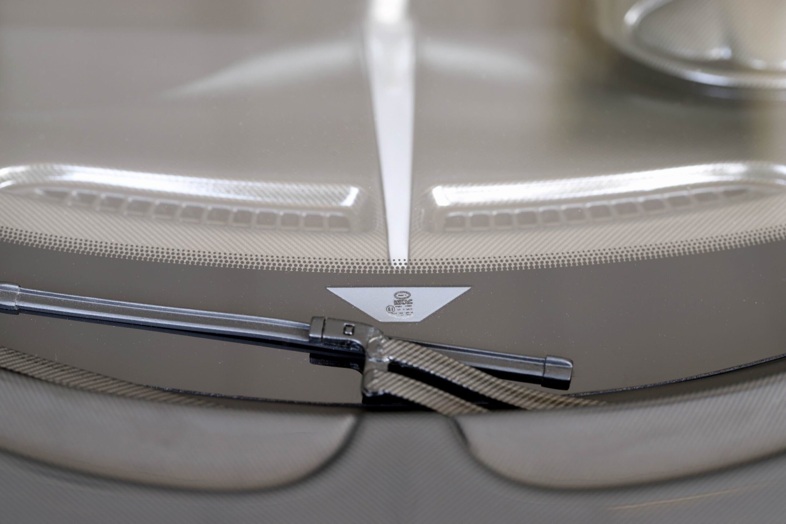 MR Collection Bugatti Chiron Sport Noire Elegance | 1:8 - Image 7