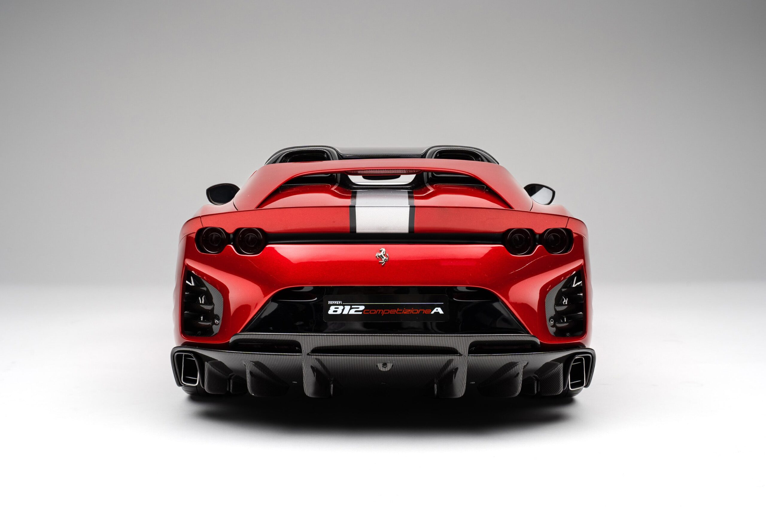 Amalgam Ferrari 812 Competizione A (2021) - Rot | 1:8 - 画像13