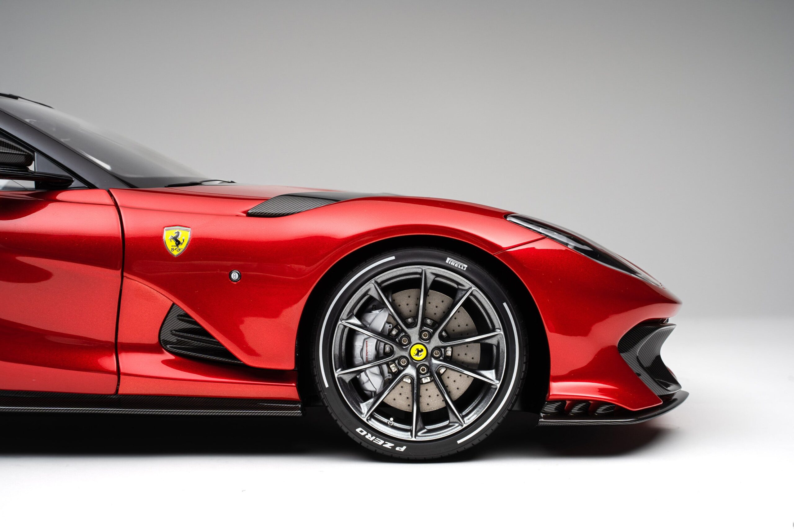 Amalgam Ferrari 812 Competizione A (2021) - Rot | 1:8 - 画像20