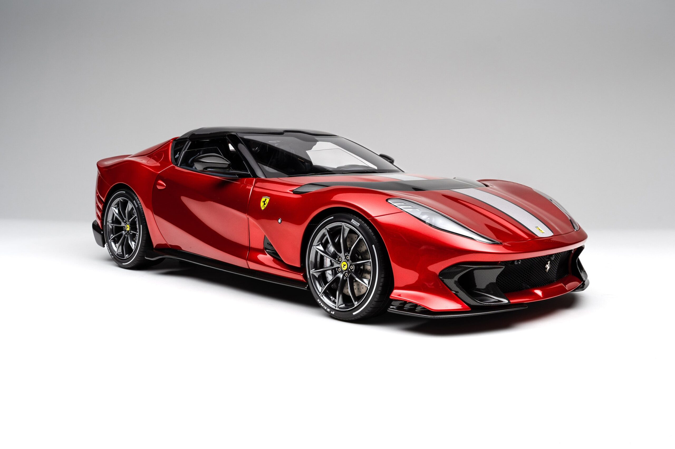 Amalgam Ferrari 812 Competizione A (2021) - Rot | 1:8 - 画像5
