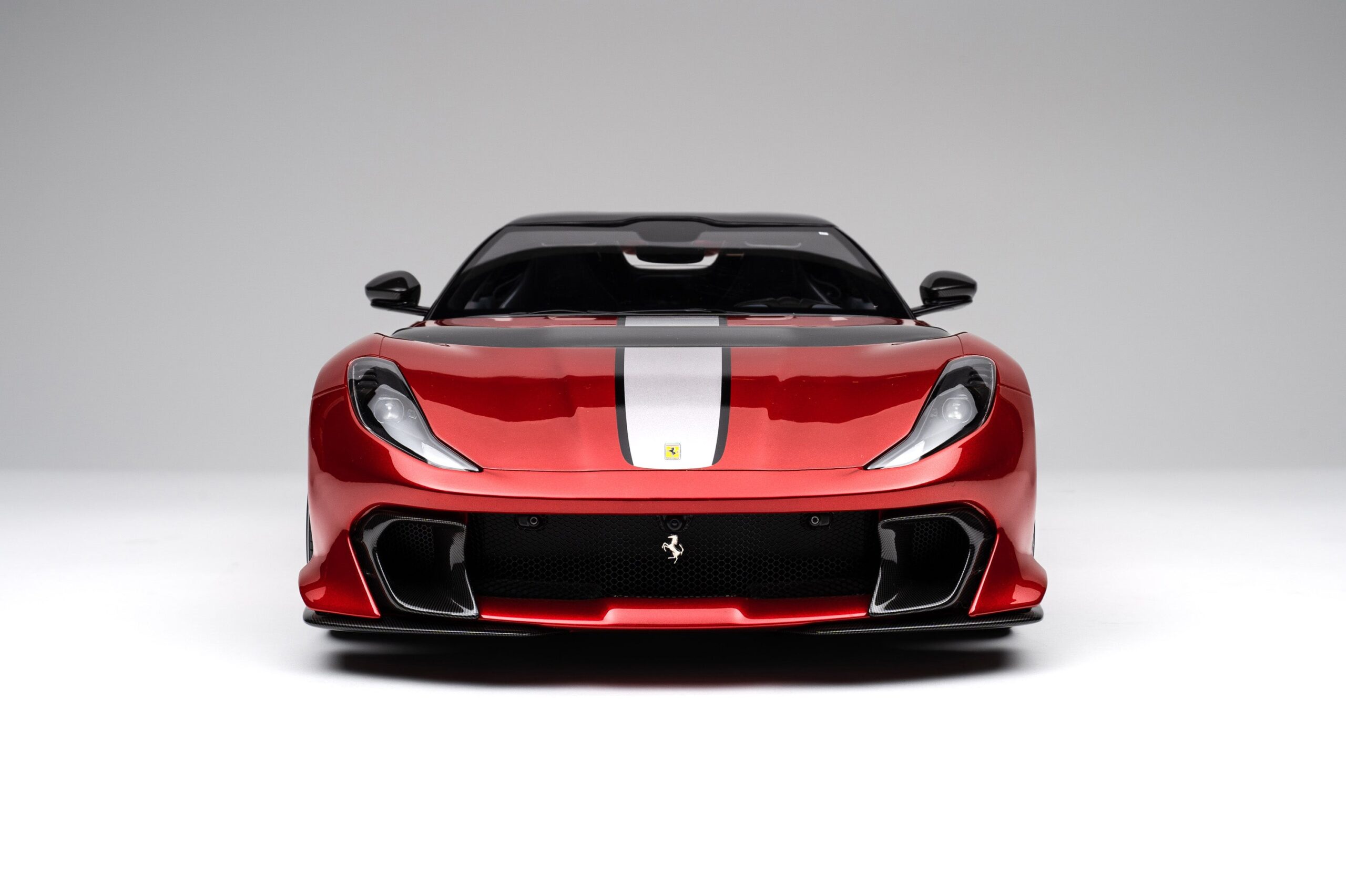 Amalgam Ferrari 812 Competizione A (2021) - Rot | 1:8 - 画像12