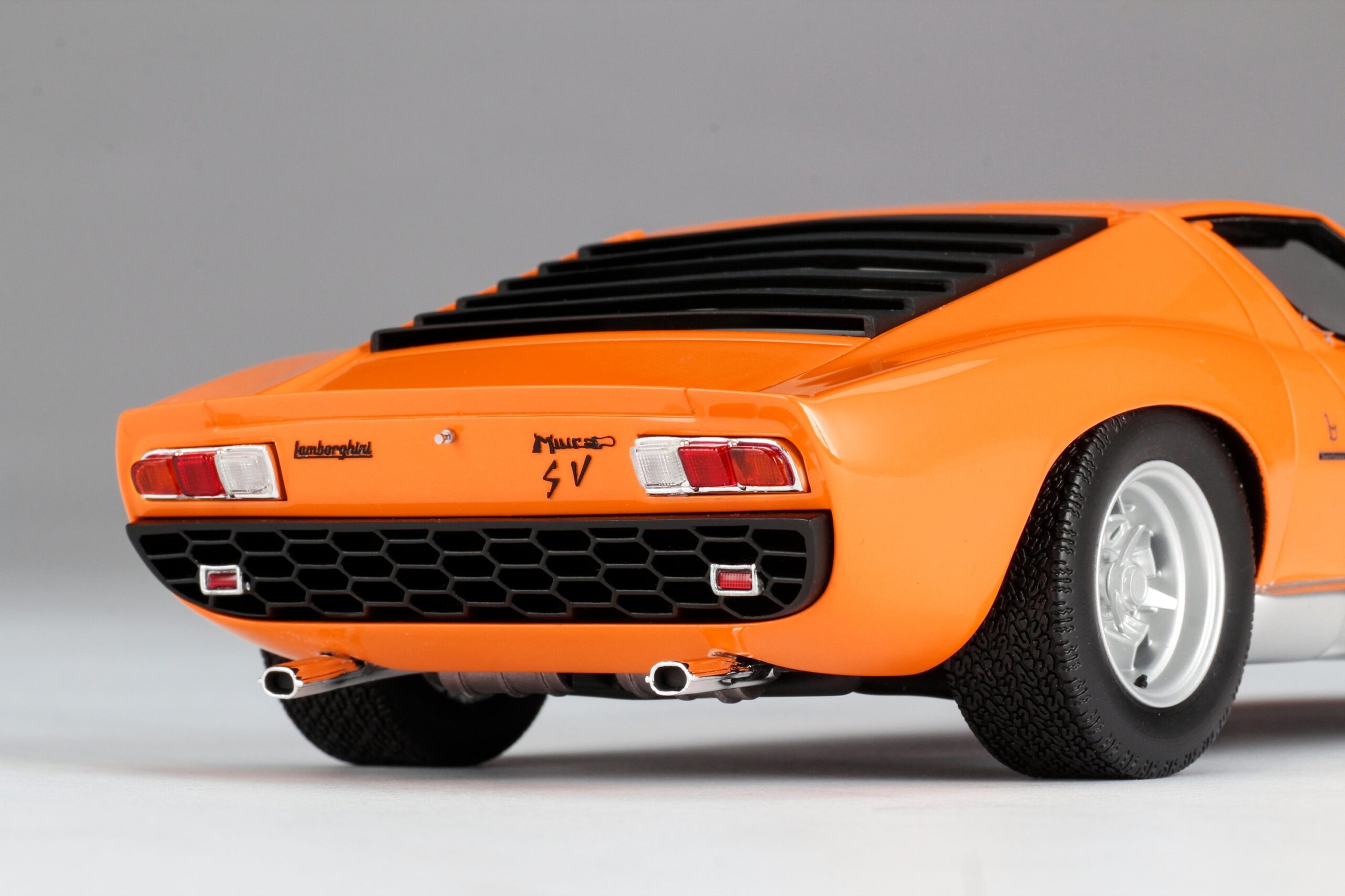 Amalgam Lamborghini Miura P400 SV | 1:18 - 画像24