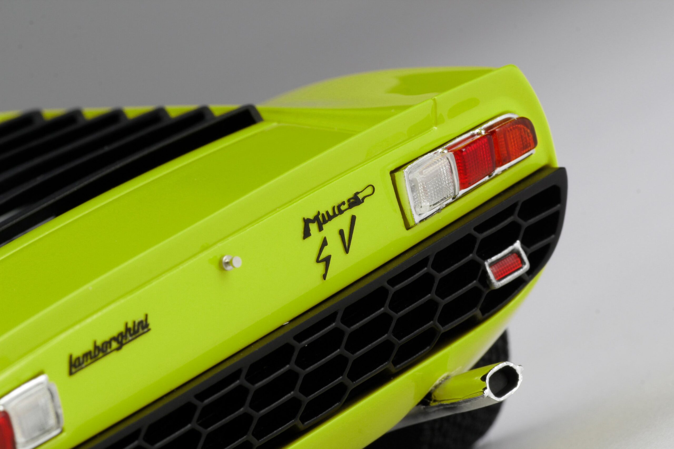 Amalgam Lamborghini Miura P400 SV | 1:18 - 画像40
