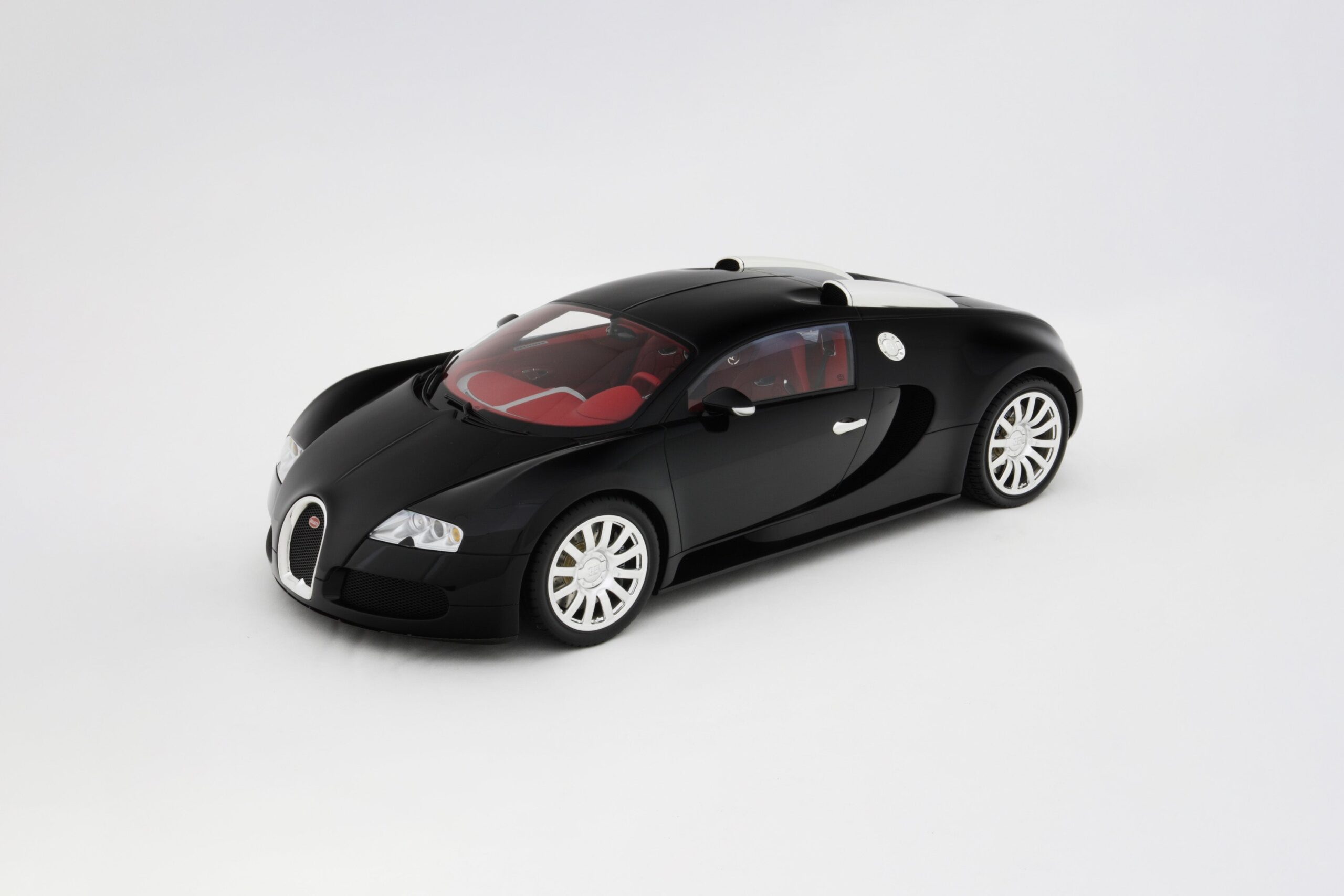 Amalgam Bugatti Veyron (2005) - Schwarz/Rot | 1:8 - 画像8