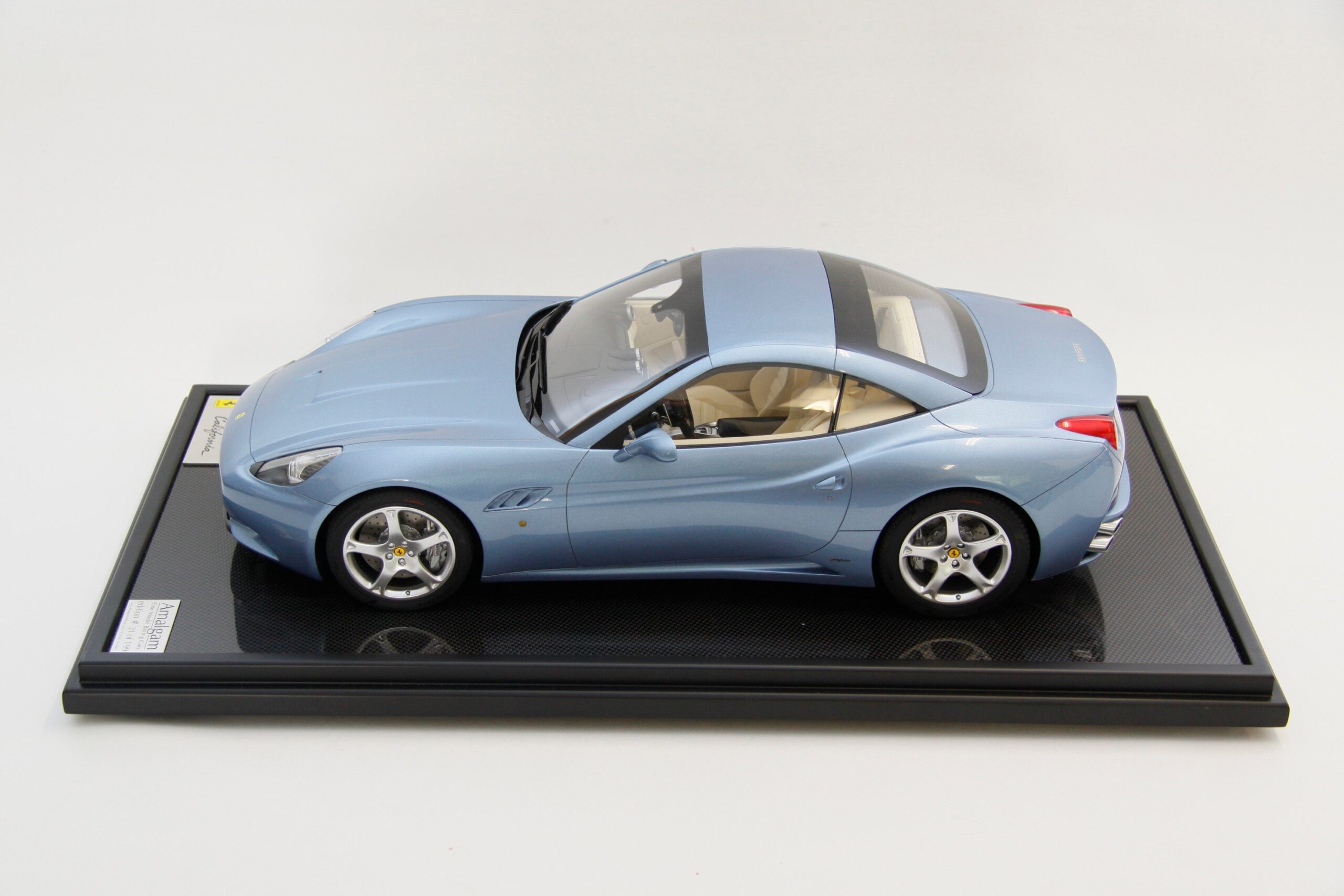 Amalgam Ferrari California (2008) - Rot, Blau | 1:8 - Image 20