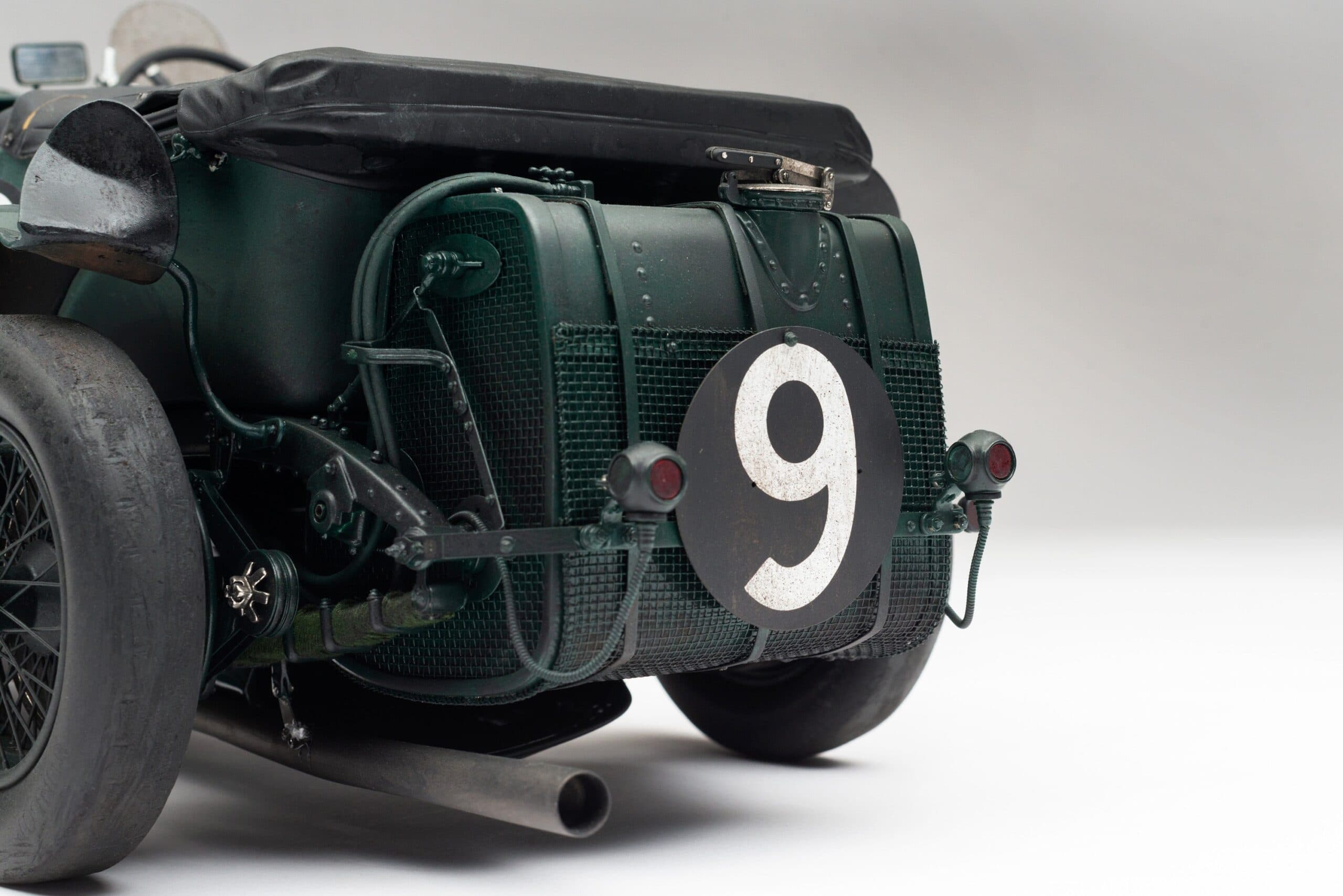 Amalgam Bentley Blower 1930 Le Mans Birkin & Chassagne Race Weathered - Grün | 1:8 - 画像12