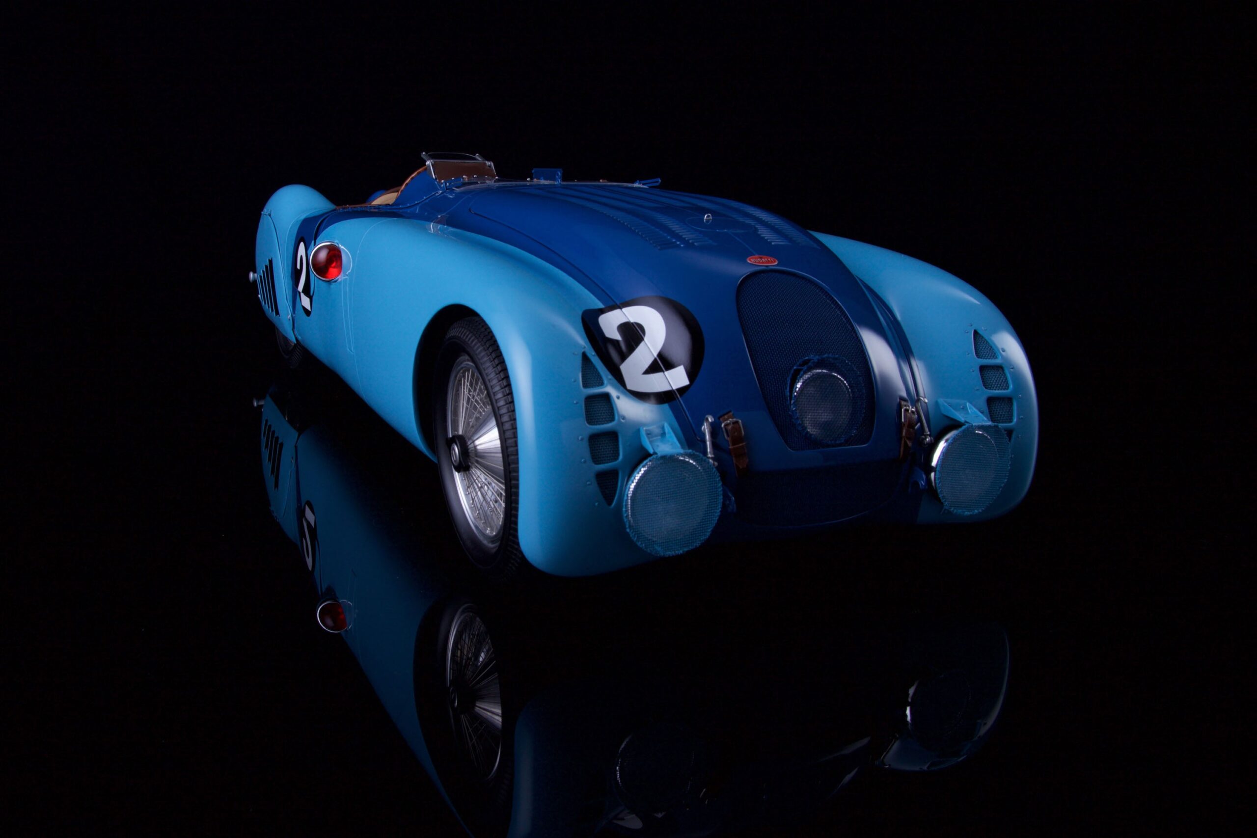 アマルガム ブガッティ タイプ57G "タンク" 1937 ル・マン優勝車 - ブルー | 1:8