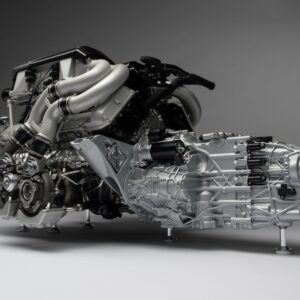 Amalgam Bugatti Chiron 8.0L W16 Engine and Transmission (2016) - Silver, Blue & Black | 1:4