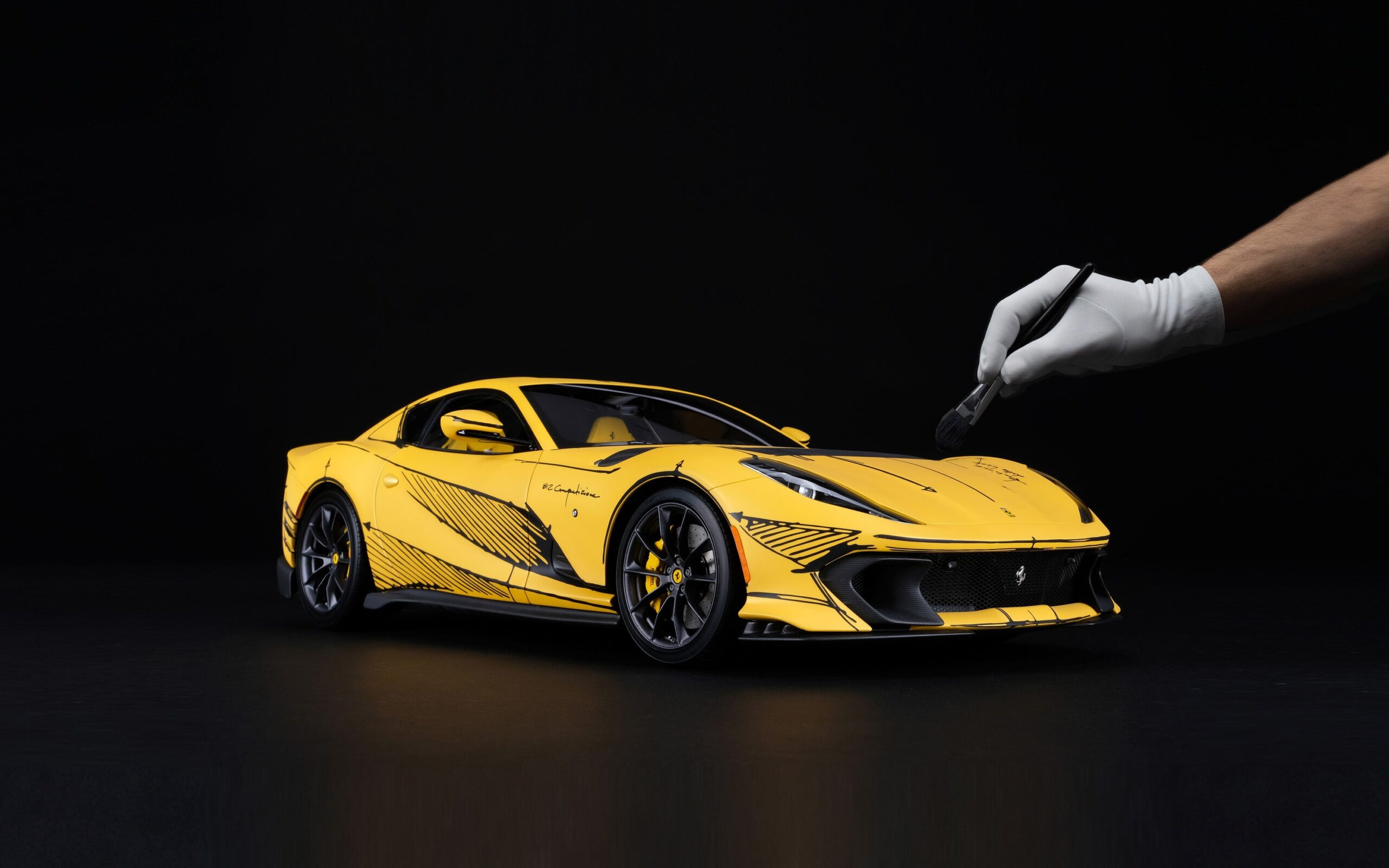 Amalgam Ferrari 812 Competizione & Competizione A Tailor Made | 1:8 - 画像4