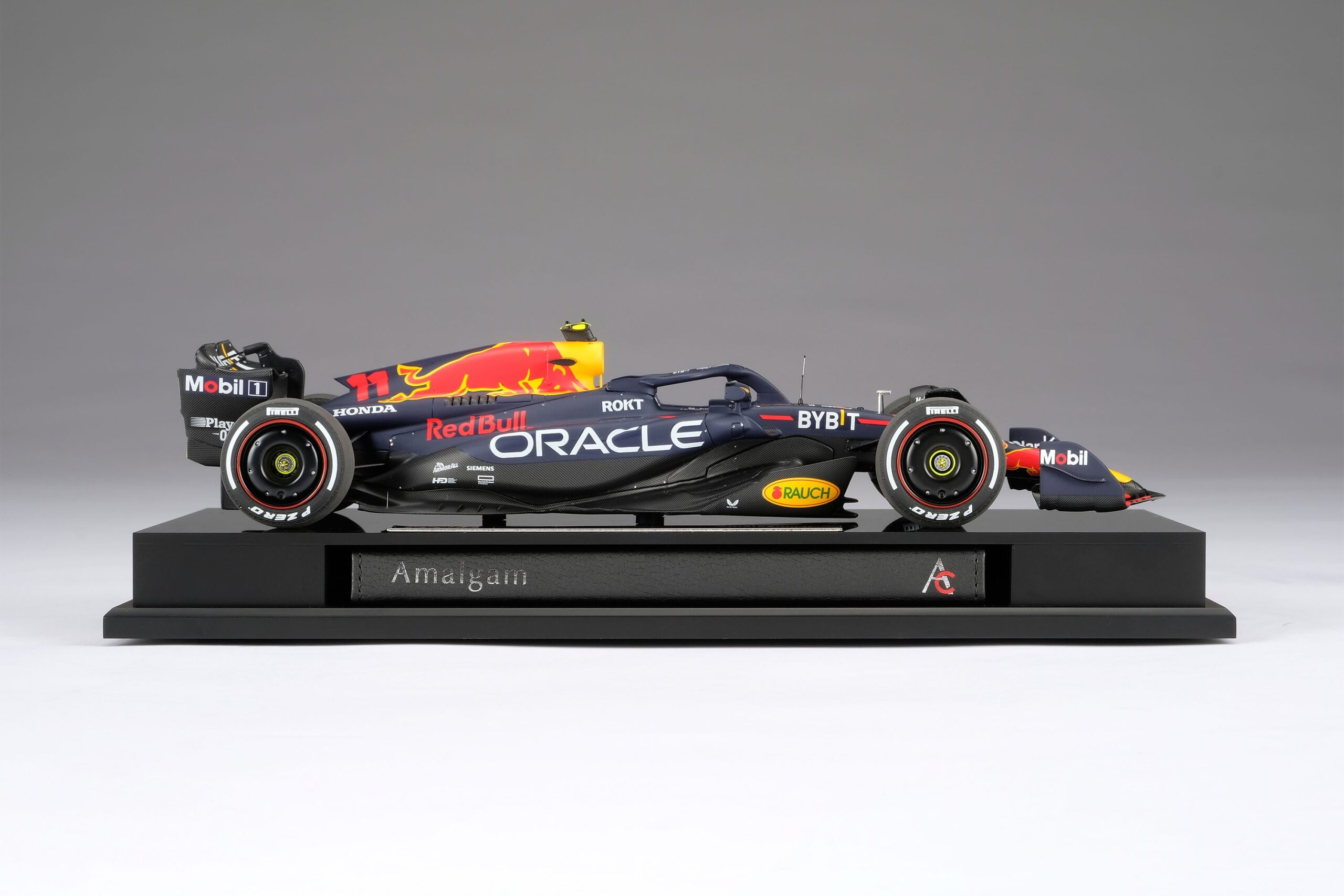 Amalgam Oracle Red Bull Racing RB19 2023 Season Livery | 1:18 – Bild 21