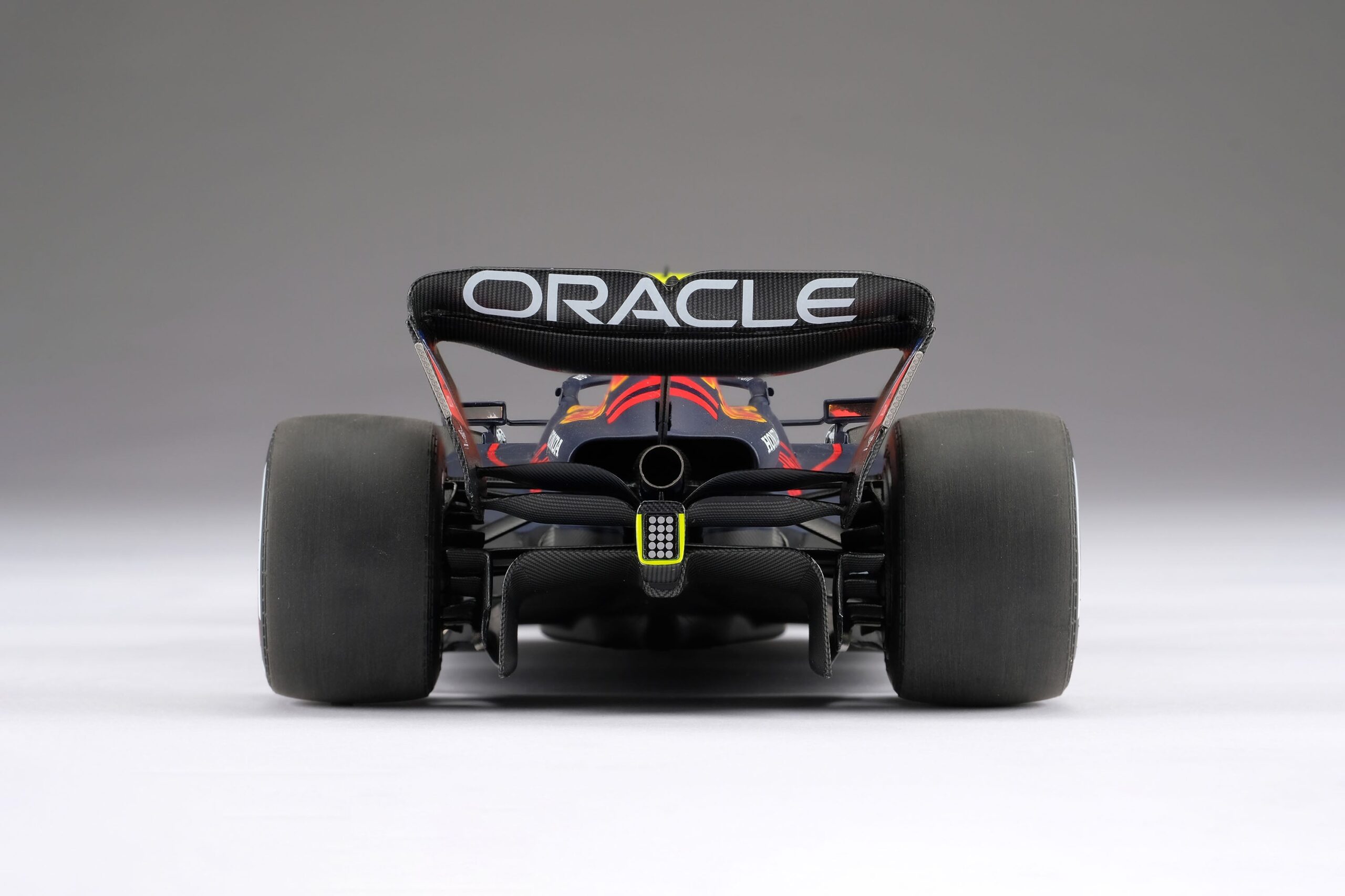 Amalgam Oracle Red Bull Racing RB19 2023 Season Livery | 1:18 – Bild 23