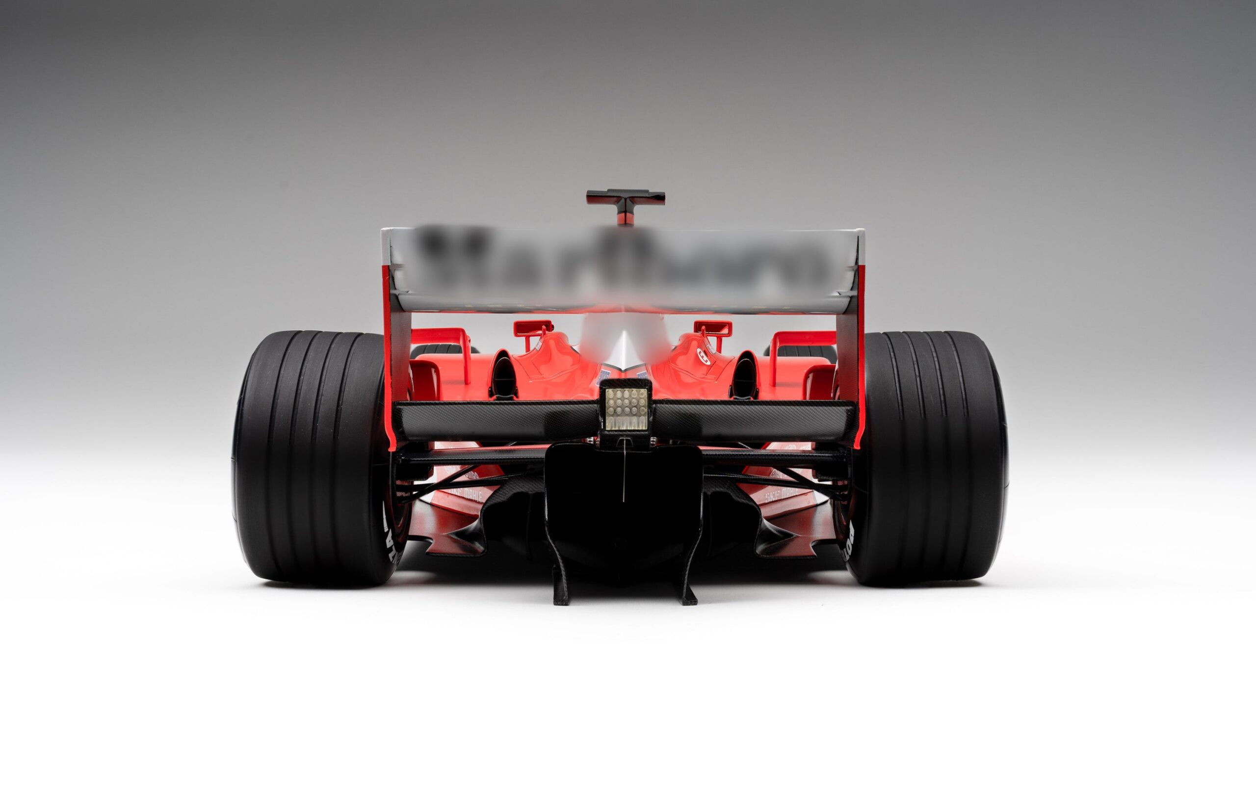 Amalgam Ferrari F2002 2002 Canadian Grand Prix - Rot | 1:8 - 画像20