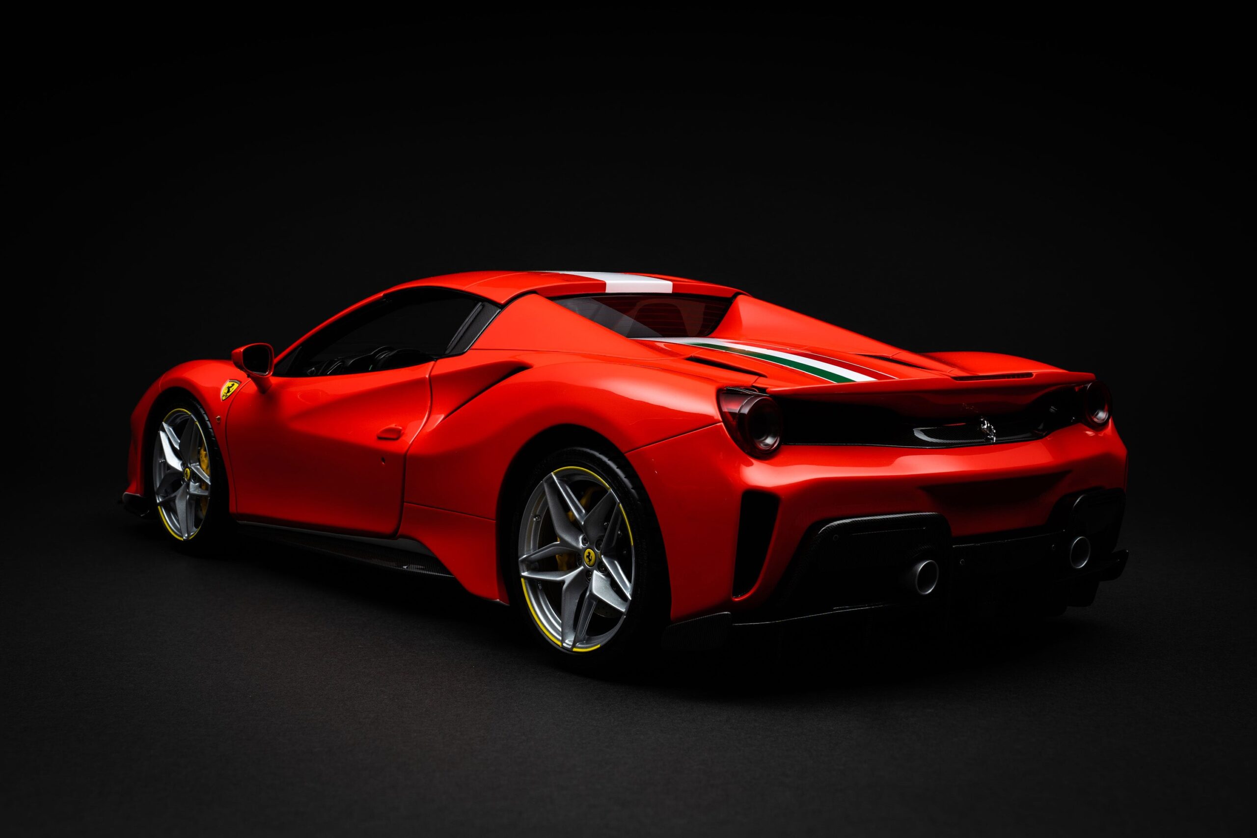 Amalgam Ferrari 488 GTB & Spider Tailor Made | 1:8 - 画像10