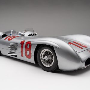 アマルガム メルセデス・ベンツ W196 ストリームライナー 1954年 フランスGP 優勝 - シルバー | 1:8