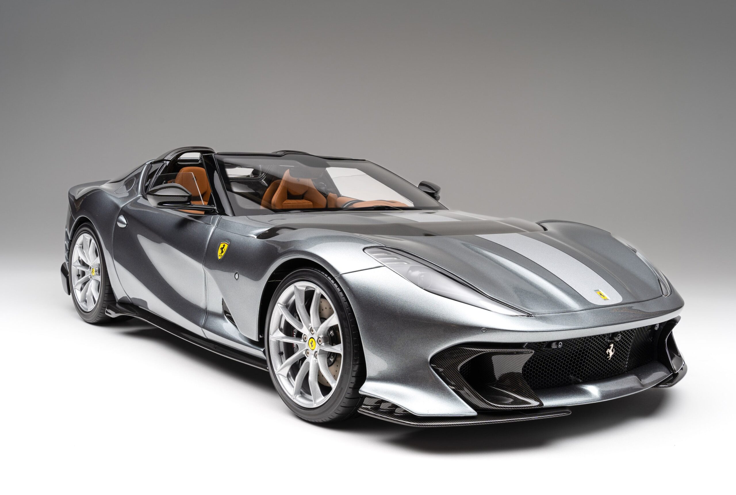 Amalgam Ferrari 812 Competizione & Competizione A Tailor Made | 1:8 - 画像10