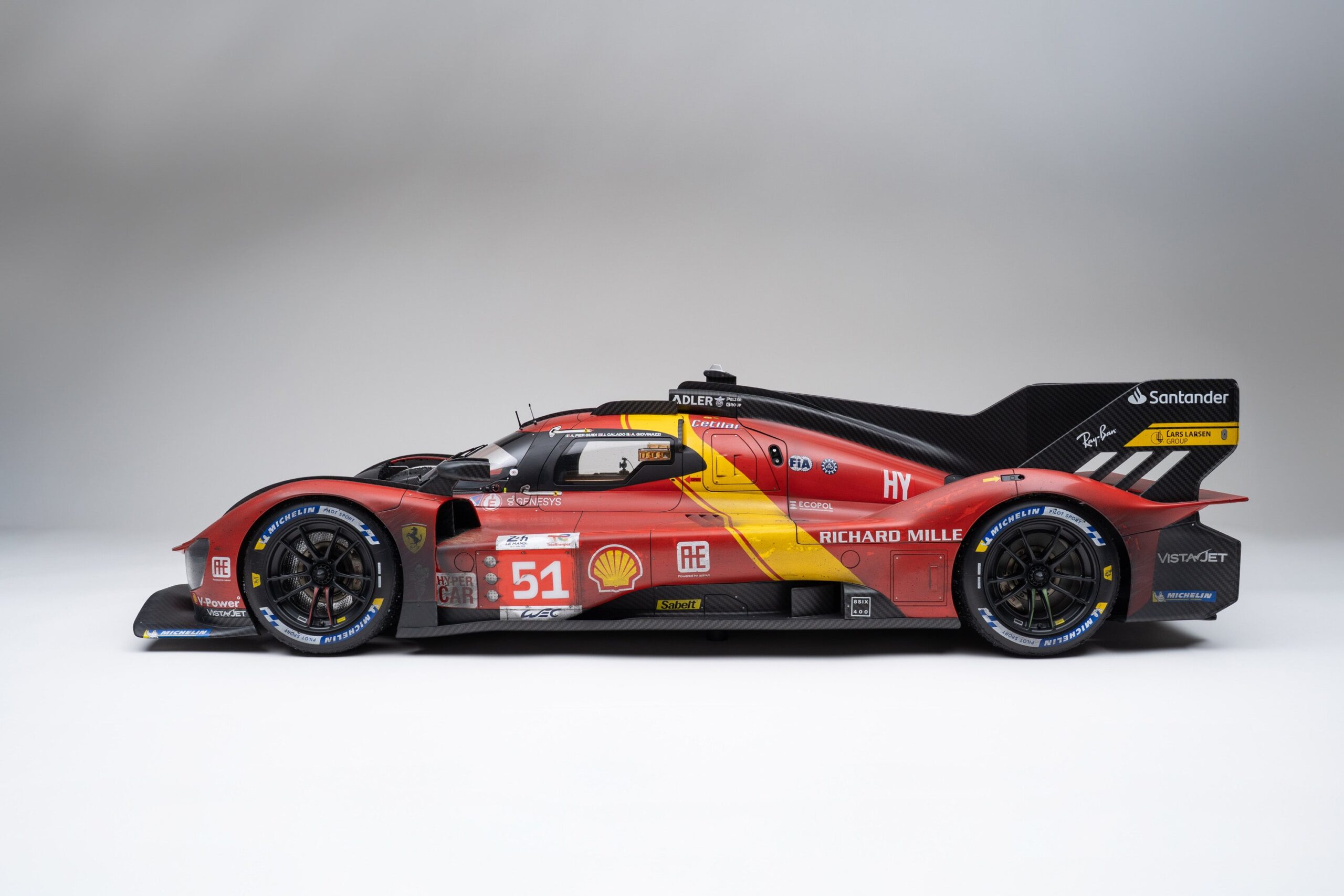 Amalgam Ferrari 499P 2023 Le Mans Winner Race Weathered - Rot | 1:5 - Imagen 12