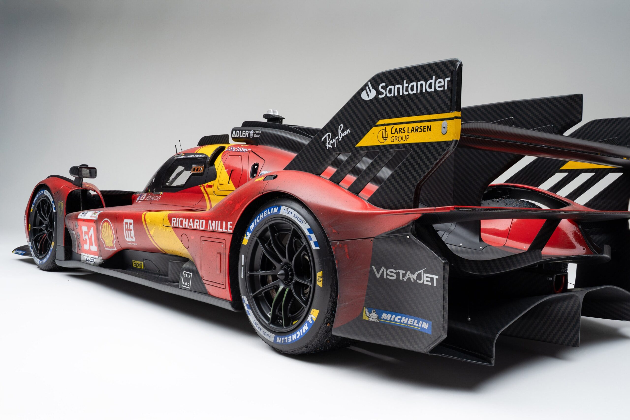 Amalgam Ferrari 499P 2023 Le Mans Winner Race Weathered - Rot | 1:5 - Imagen 14