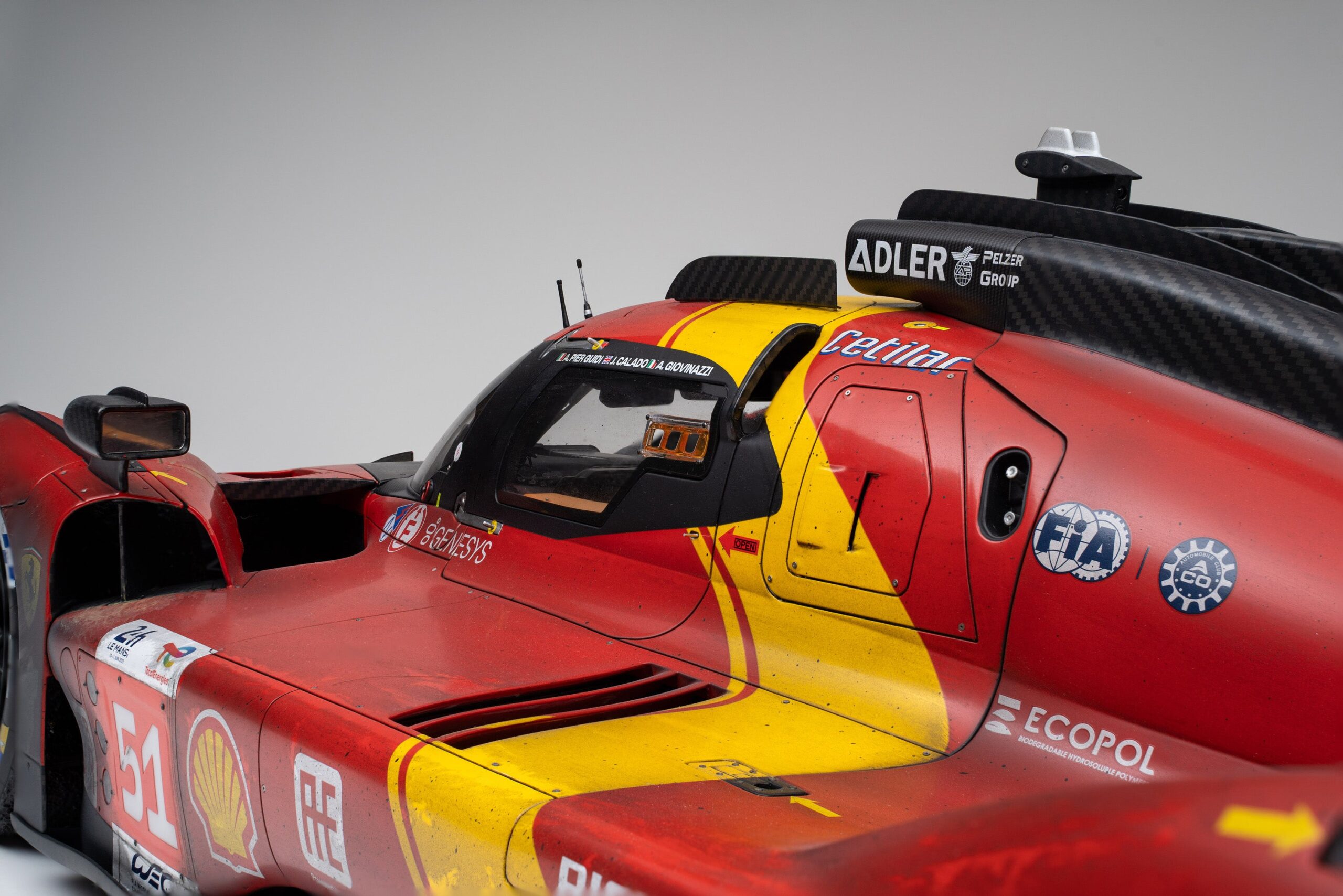 Amalgam Ferrari 499P 2023 Le Mans Winner Race Weathered - Rot | 1:5 - Imagen 15
