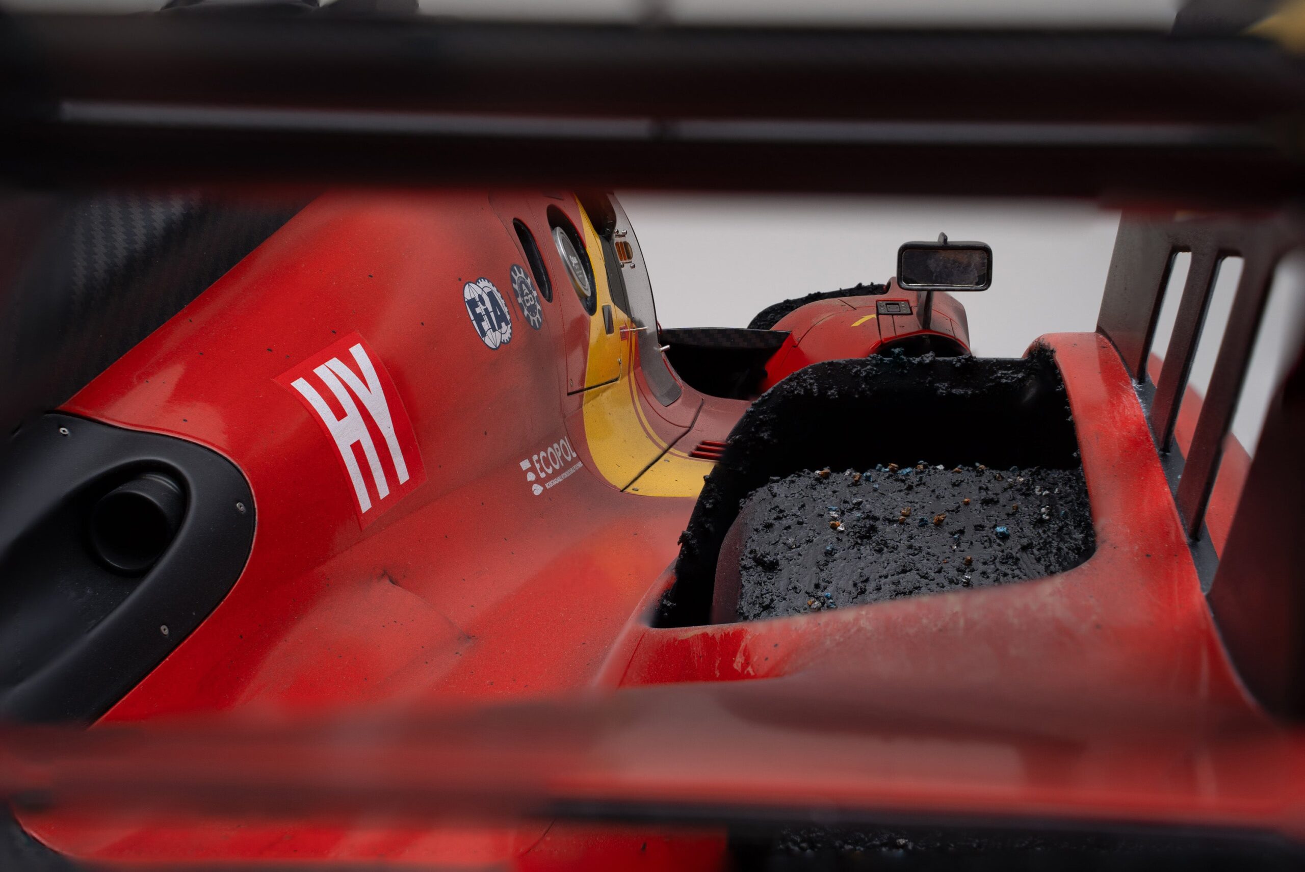 Amalgam Ferrari 499P 2023 Le Mans Winner Race Weathered - Rot | 1:5 - Imagen 17