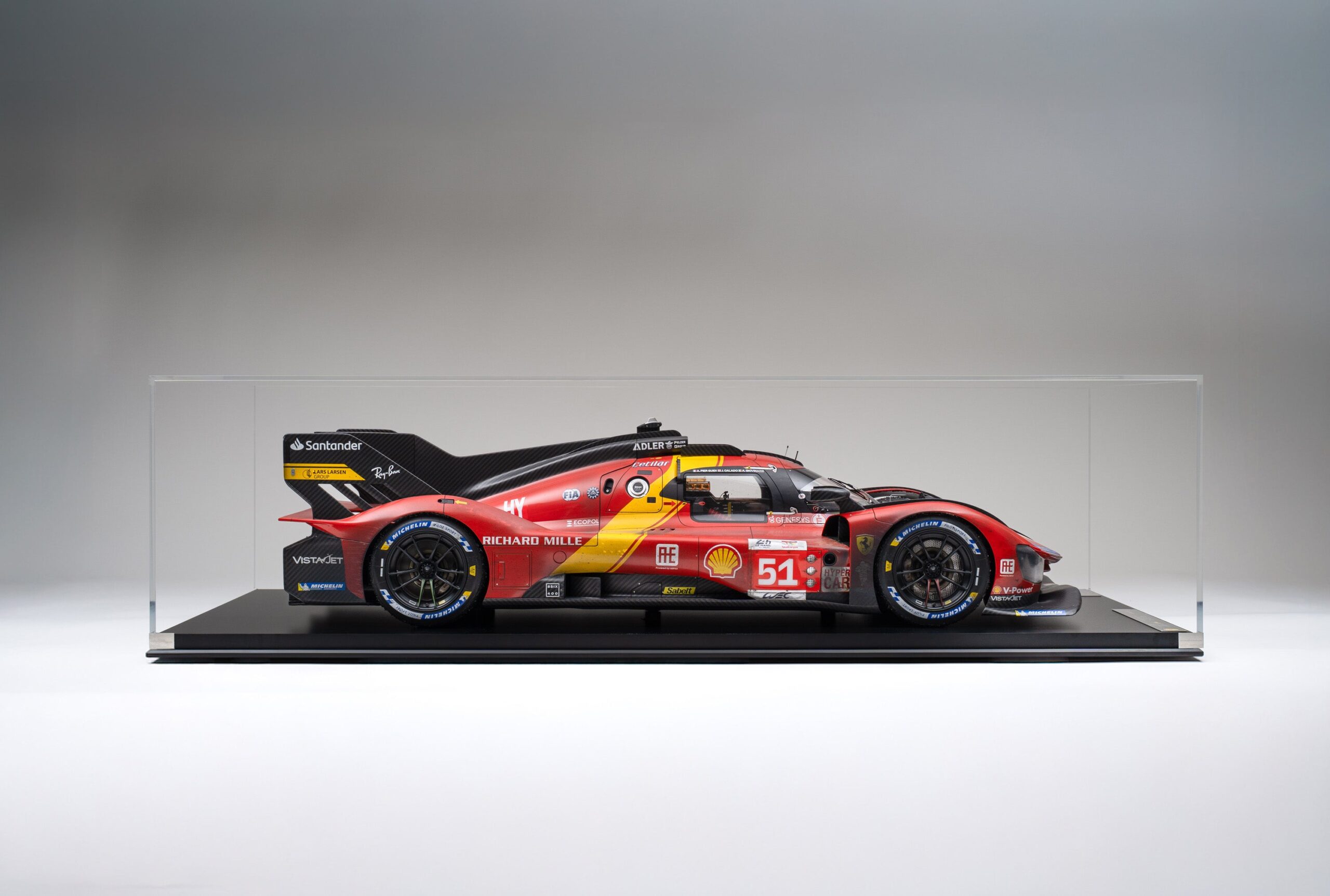 Amalgam Ferrari 499P 2023 Le Mans Winner Race Weathered - Rot | 1:5 - Imagen 18