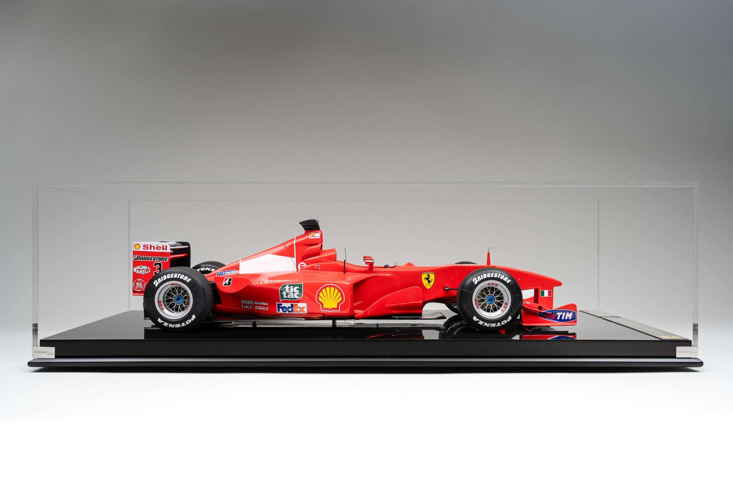 Amalgam Ferrari F1-2000 2000 European Grand Prix (Michael Schumacher) - Rot | 1:8 - 画像5