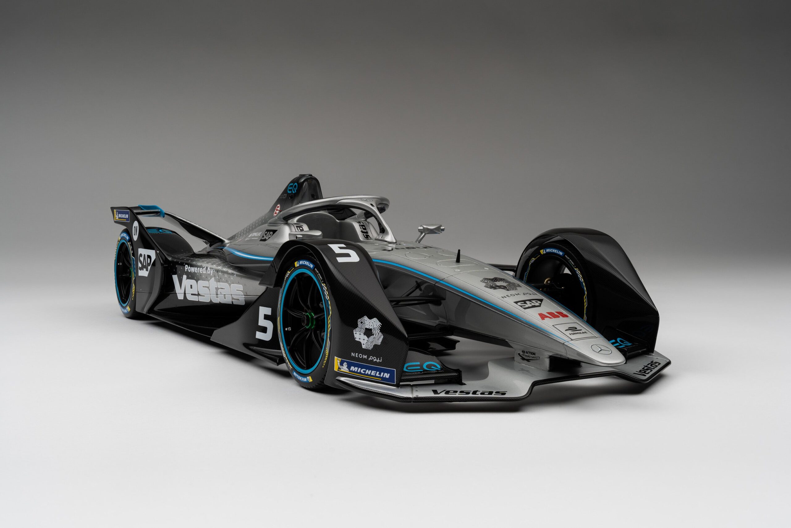 Amalgam Mercedes-Benz EQ Silver Arrow 01 Gen2 Season 6 (2019) - Silver | 1:8