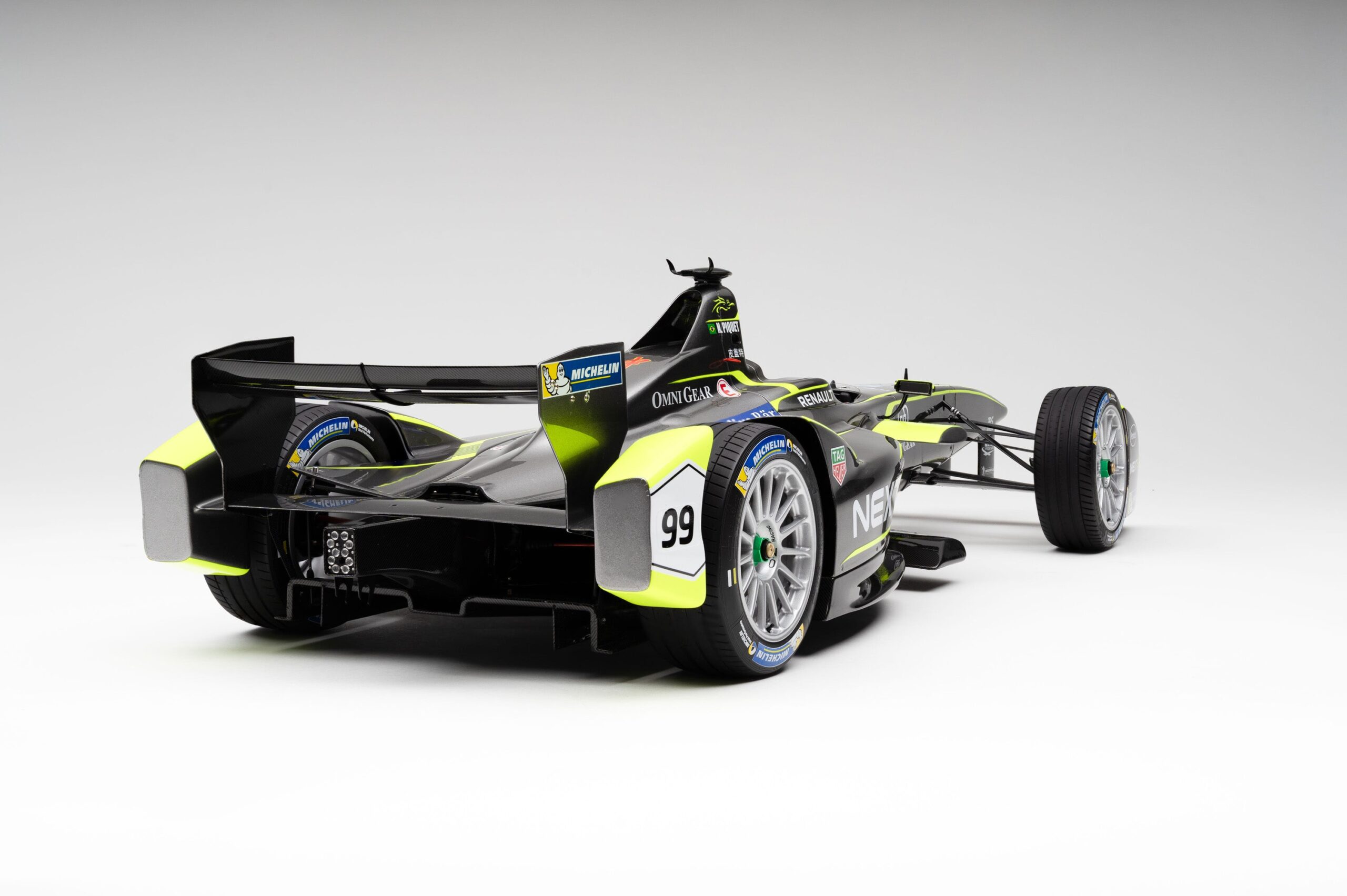 Amalgam Spark-Renault SRT_01E NEXTEV TCR - 2015 London ePrix - Piquet Jr. | 1:8 - Image 10