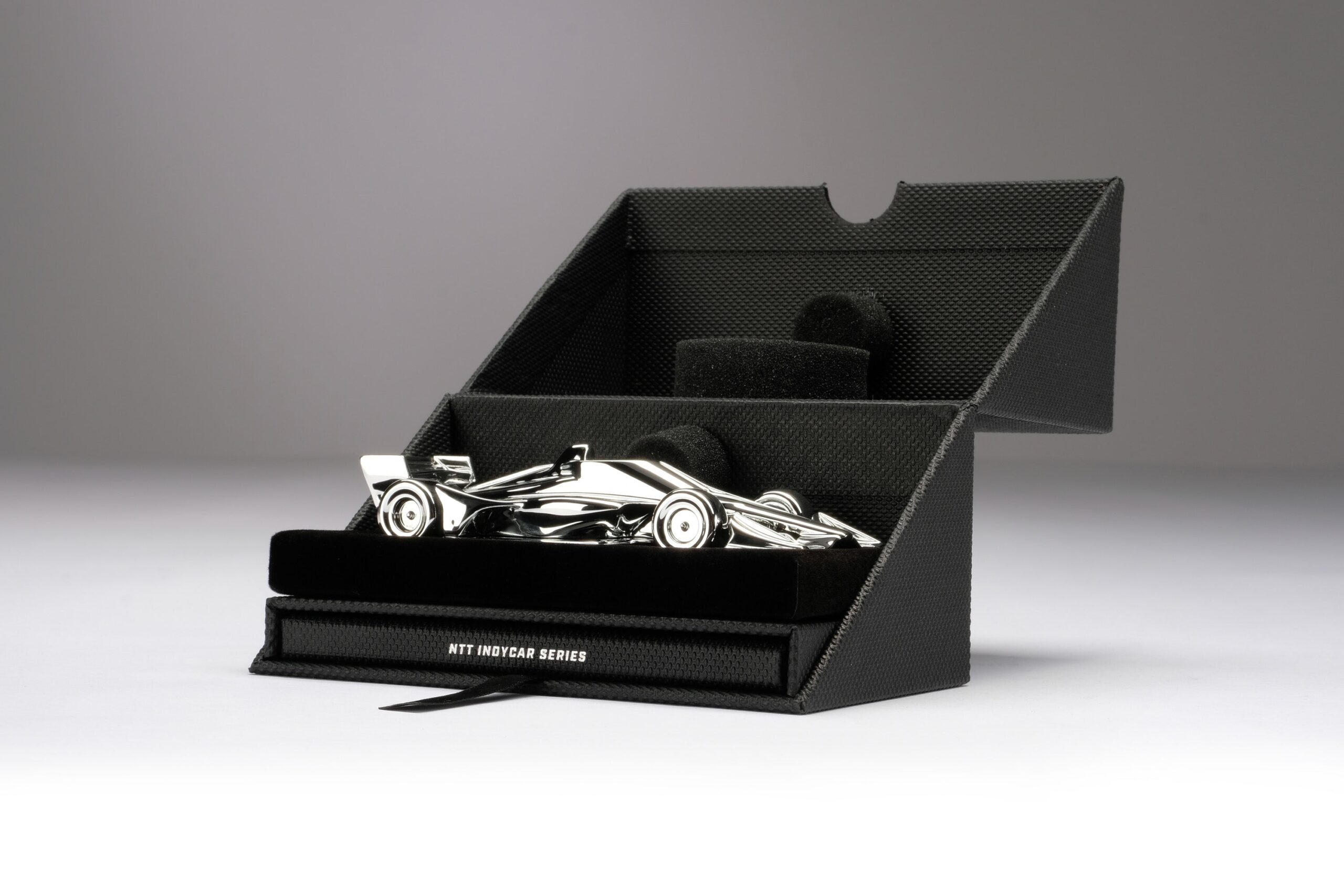 Amalgam Dallara IR-18 NTT INDYCAR SERIES Miniature Sculpture | 1:8 - 画像8