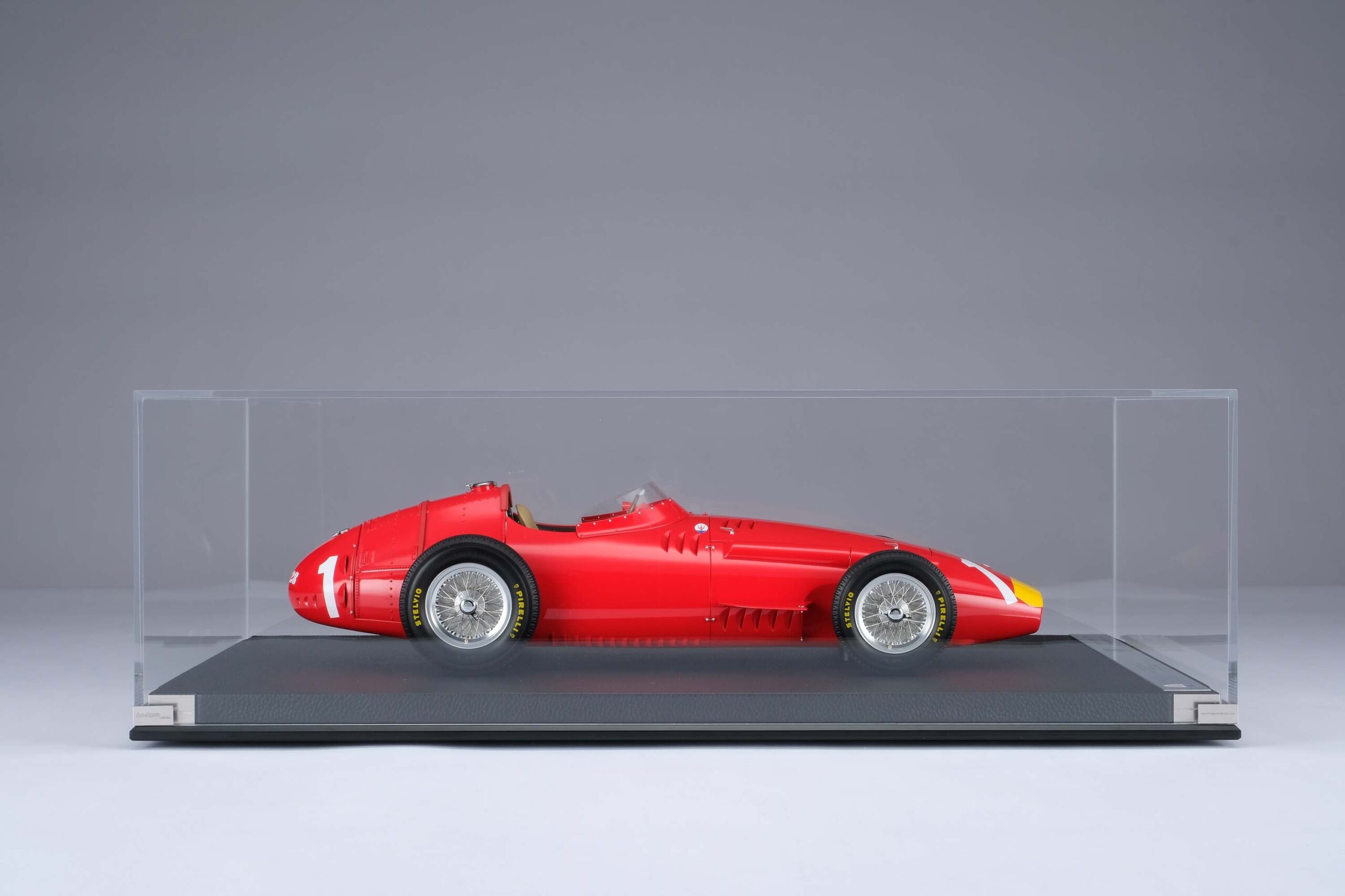 Amalgam Maserati 250F 1957 German Grand Prix - Juan Manuel Fangio - Rot | 1:8 - 画像17