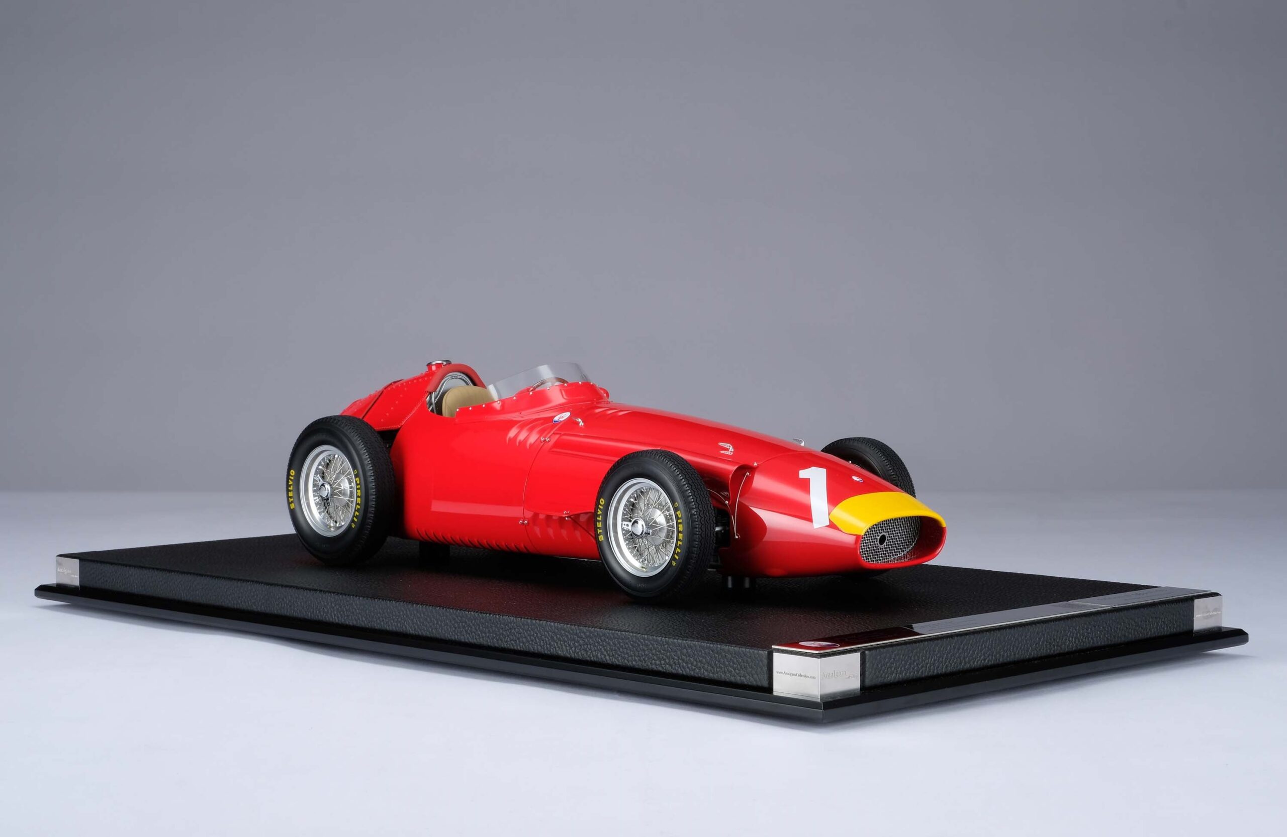 Amalgam Maserati 250F 1957 German Grand Prix - Juan Manuel Fangio - Rot | 1:8 - 画像21