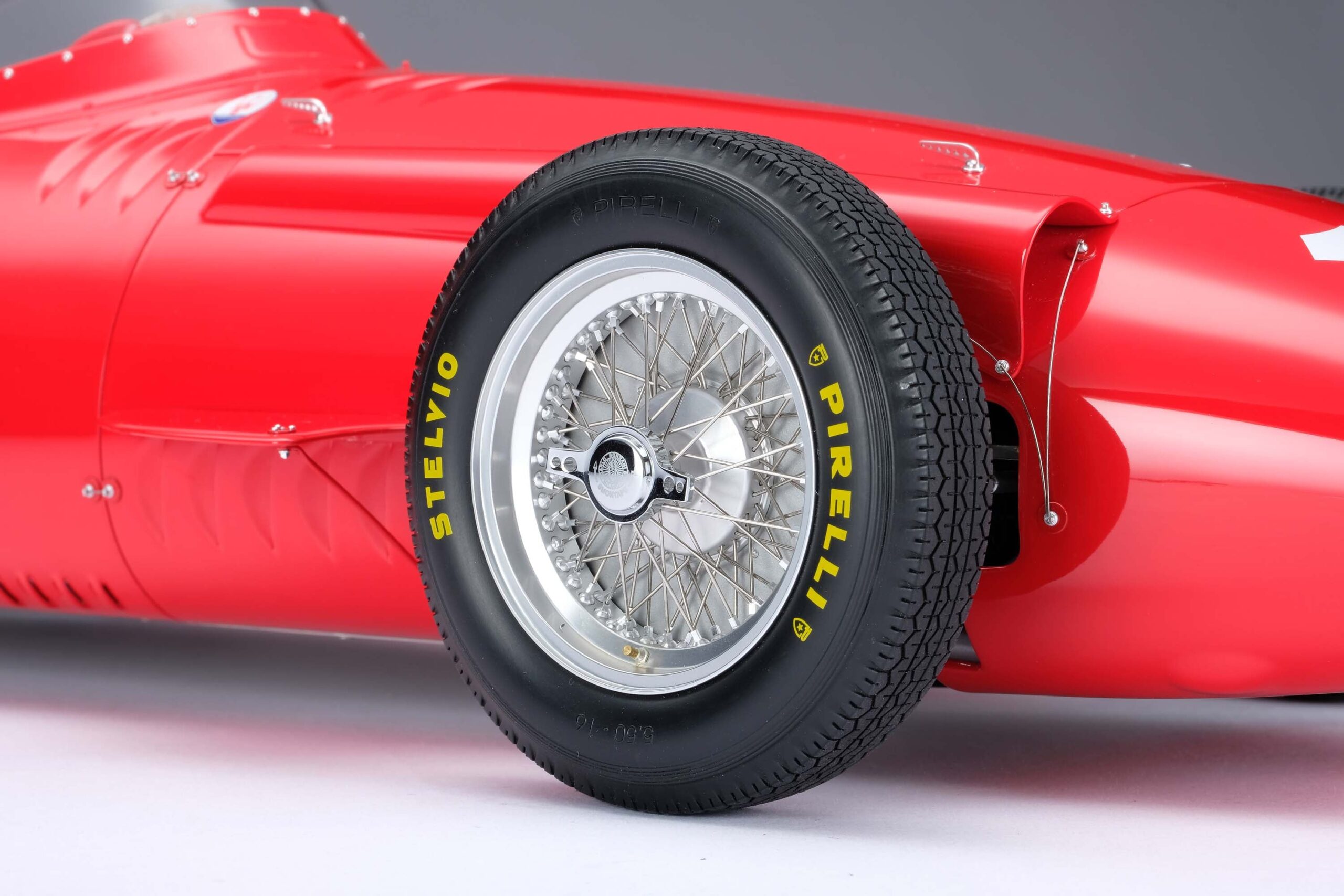 Amalgam Maserati 250F 1957 German Grand Prix - Juan Manuel Fangio - Rot | 1:8 - 画像26