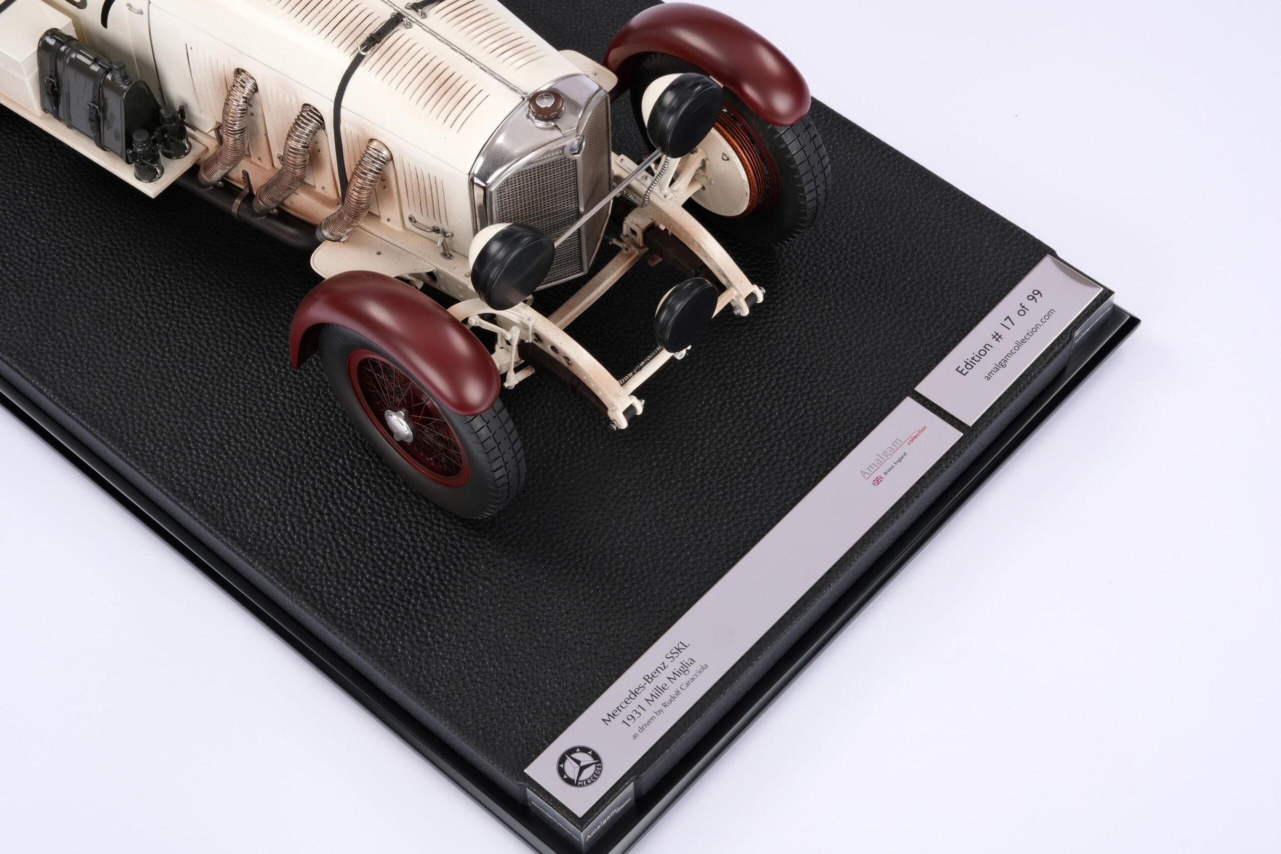 Amalgam Mercedes-Benz SSKL 1931 Mille Miglia Winner Patiniert - Weiß | 1:8 - Imagen 19